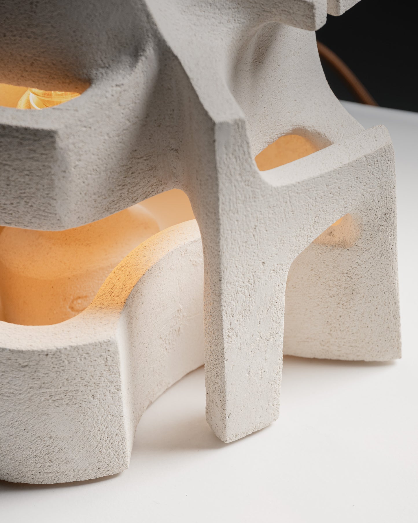 LAMPE DE TABLE EN CÉRAMIQUE