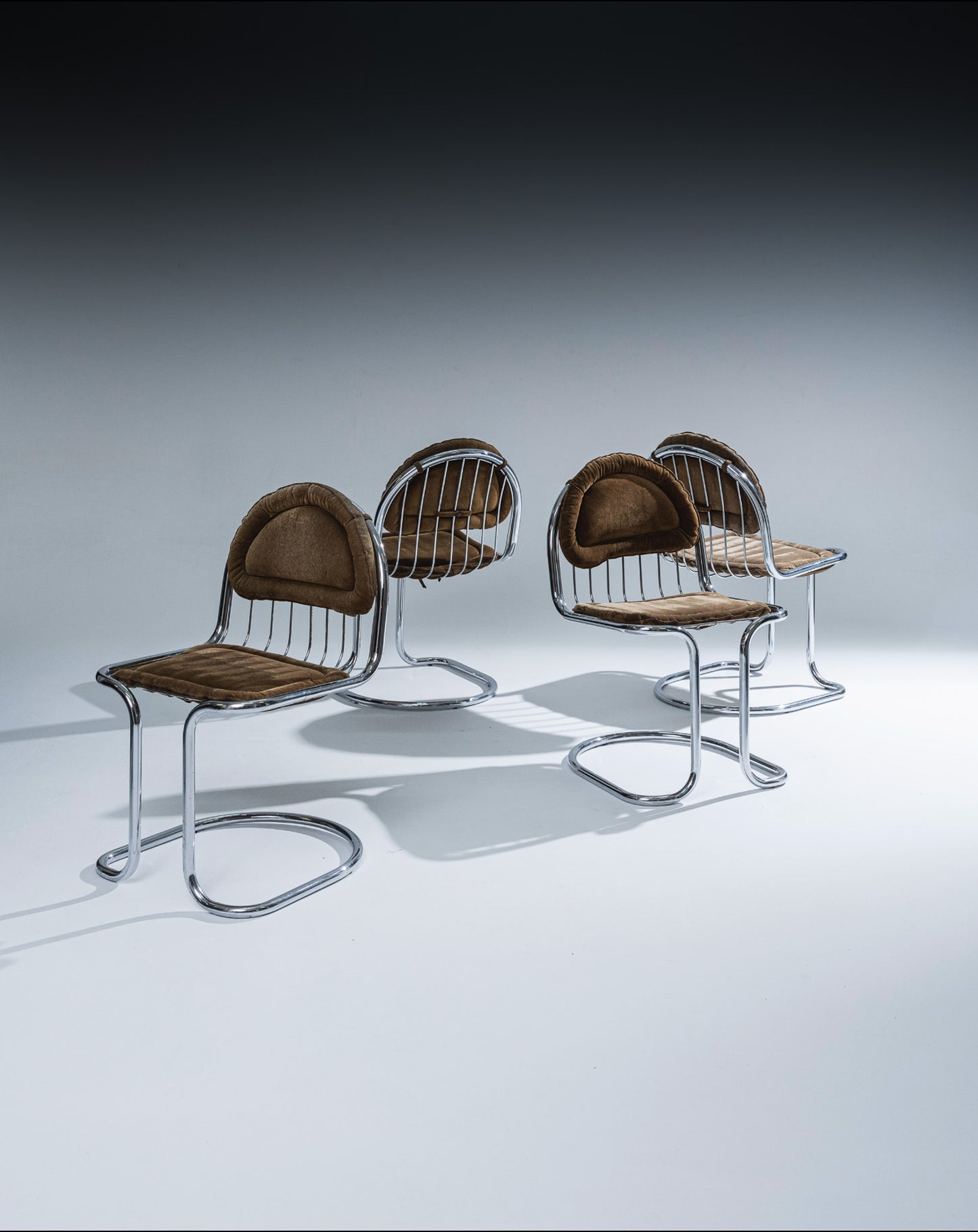 PAIRE DE CHAISES EN VELOURS, GASTONE RINALDI, 1970s