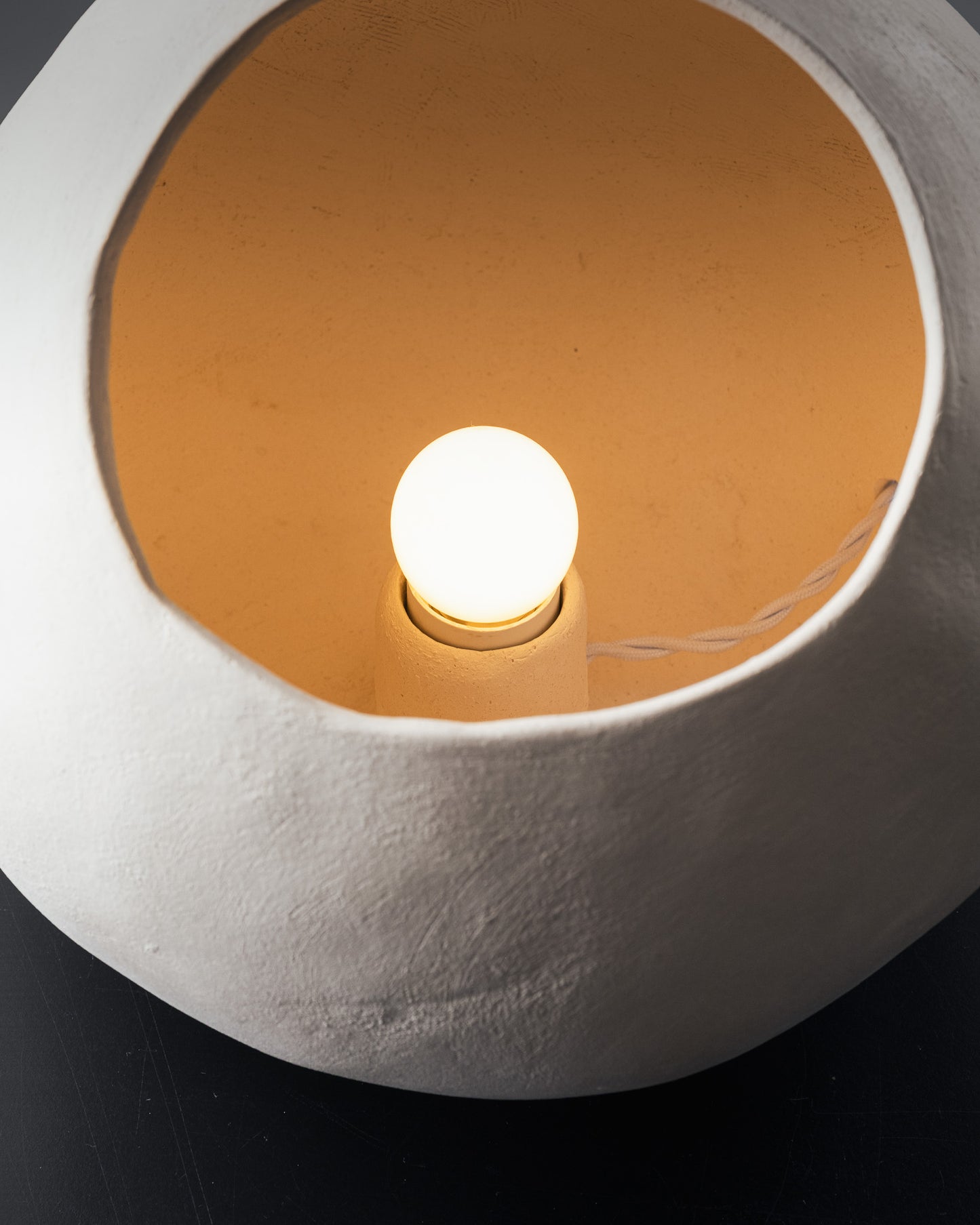 LAMPE GLOBE EN GRÈS