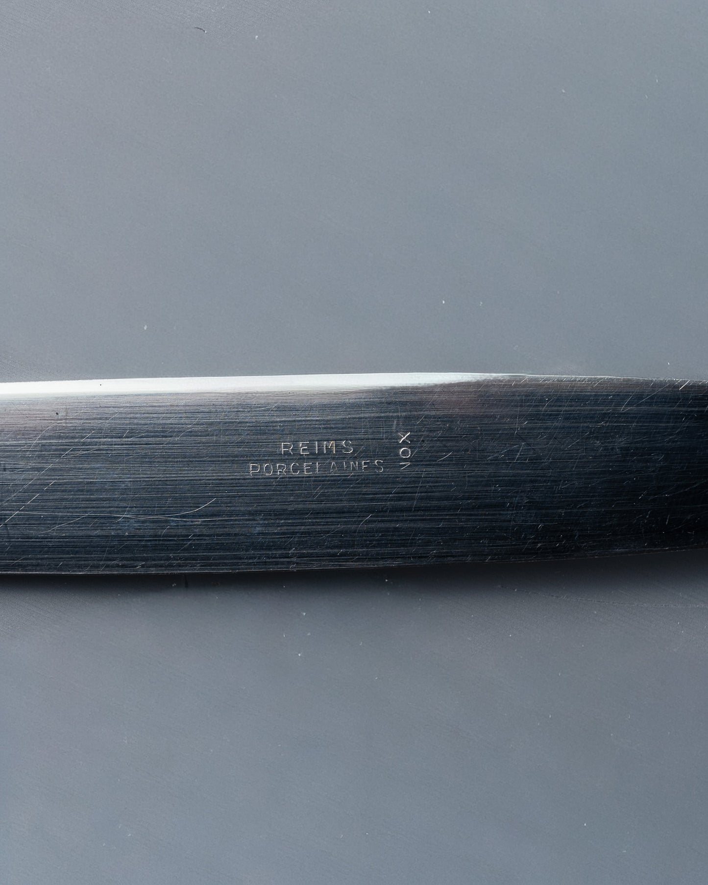 MÉNAGÈRE EN MÉTAL ARGENTÉ, INOX ET PORCELAINE, 1940s