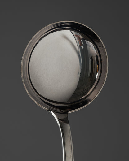 MÉNAGÈRE EN MÉTAL ARGENTÉ, INOX ET PORCELAINE, 1940s