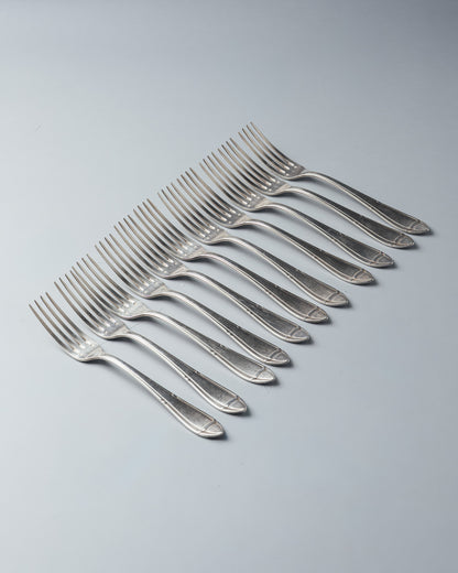 MÉNAGÈRE EN MÉTAL ARGENTÉ, INOX ET PORCELAINE, 1940s
