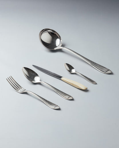 MÉNAGÈRE EN MÉTAL ARGENTÉ, INOX ET PORCELAINE, 1940s