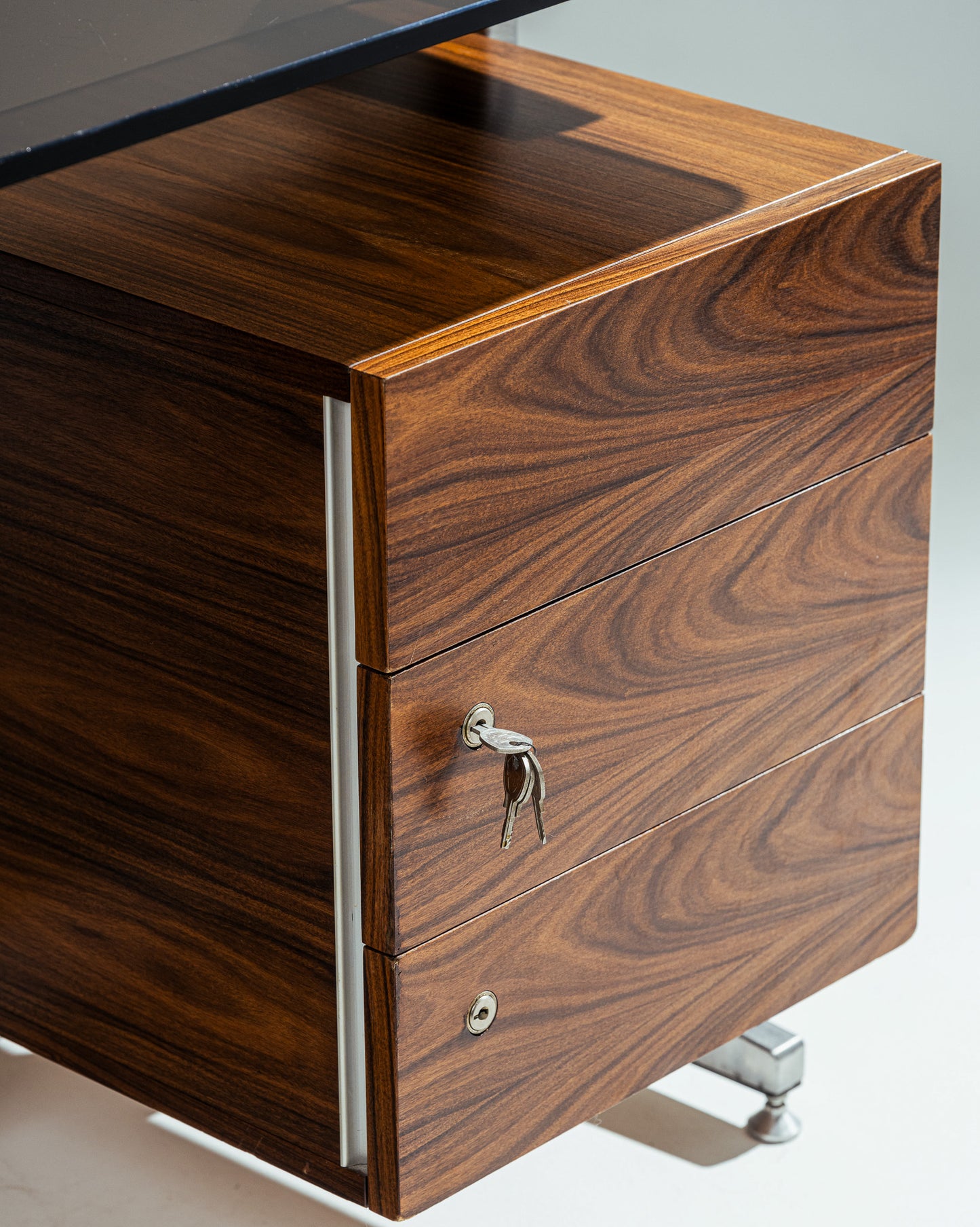 BUREAU EN PALISSANDRE, ÉTIENNE FERMIGIER, 1970s