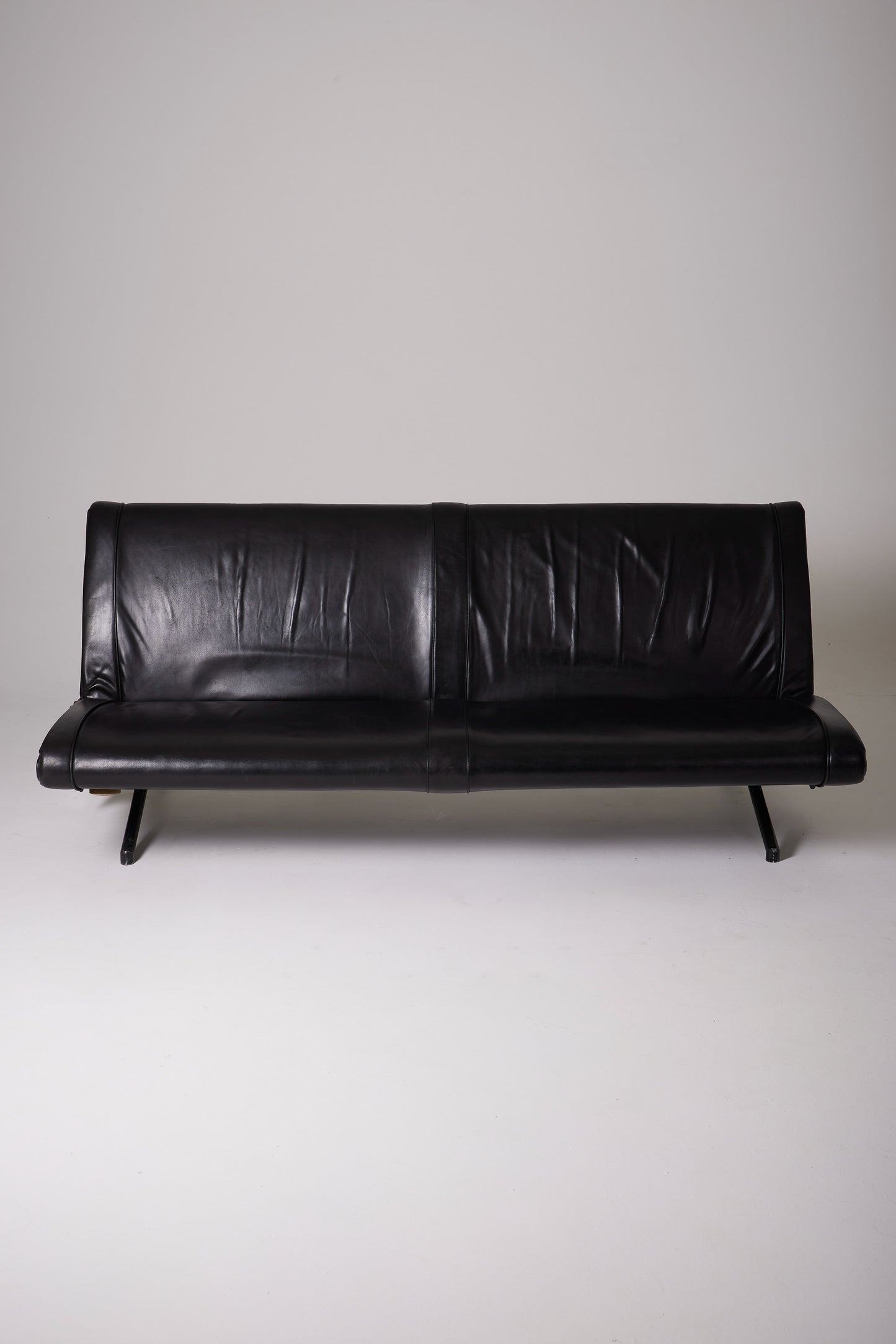 LEATHER SOFA D70 BY OSVALDO BORSANI