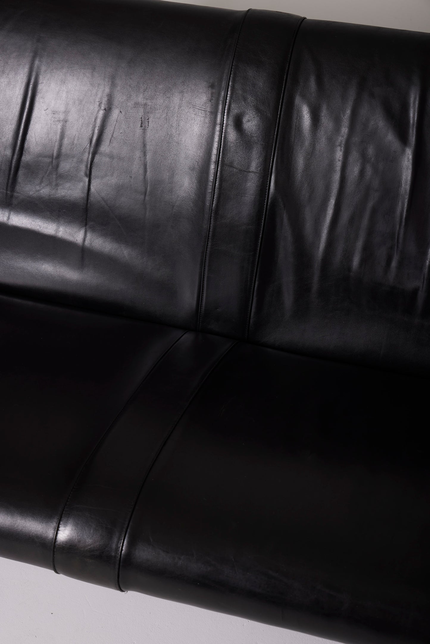 LEATHER SOFA D70 BY OSVALDO BORSANI