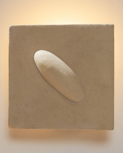 APPLIQUE SCULPTURALE EN TERRE CHAMOTTÉE