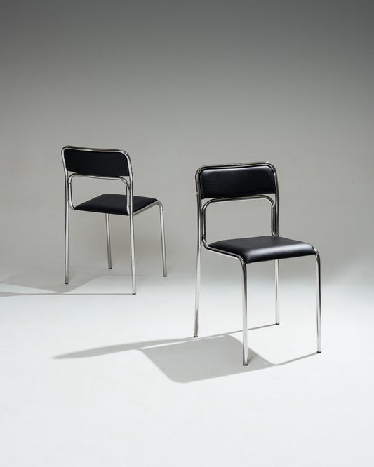 PAIRE DE CHAISES EN ACIER TUBULAIRE ET SIMILI CUIR NOIR, 1980s