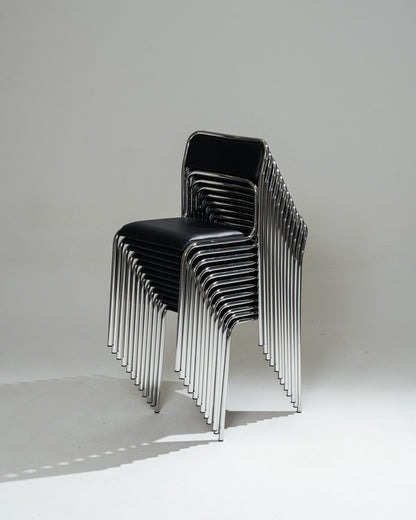 SET DE 8 CHAISES EN ACIER TUBULAIRE ET SIMILI CUIR NOIR, 1980s