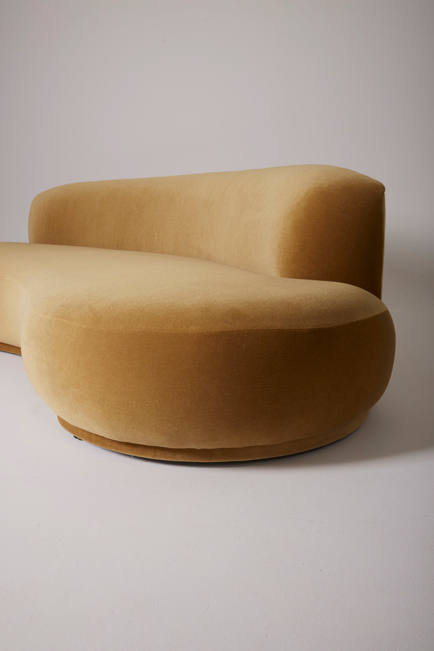 3-seater sofa in mohair velvet