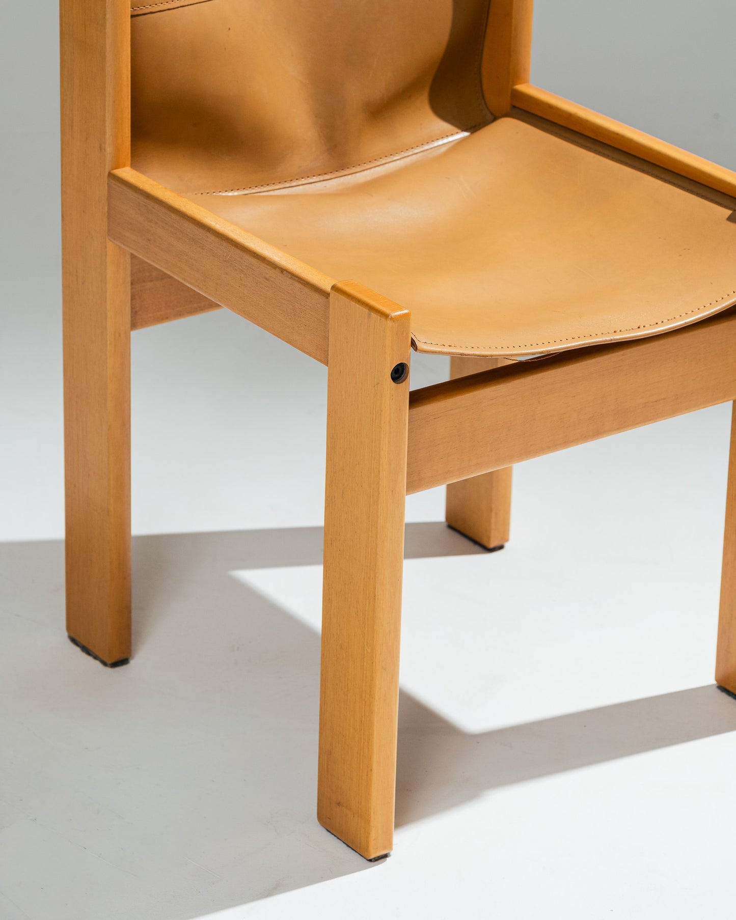 SET OF 4 SADDLE LEATHER AND BEECHWOOD CHAIRS, IBISCO SEDIE, 1970s