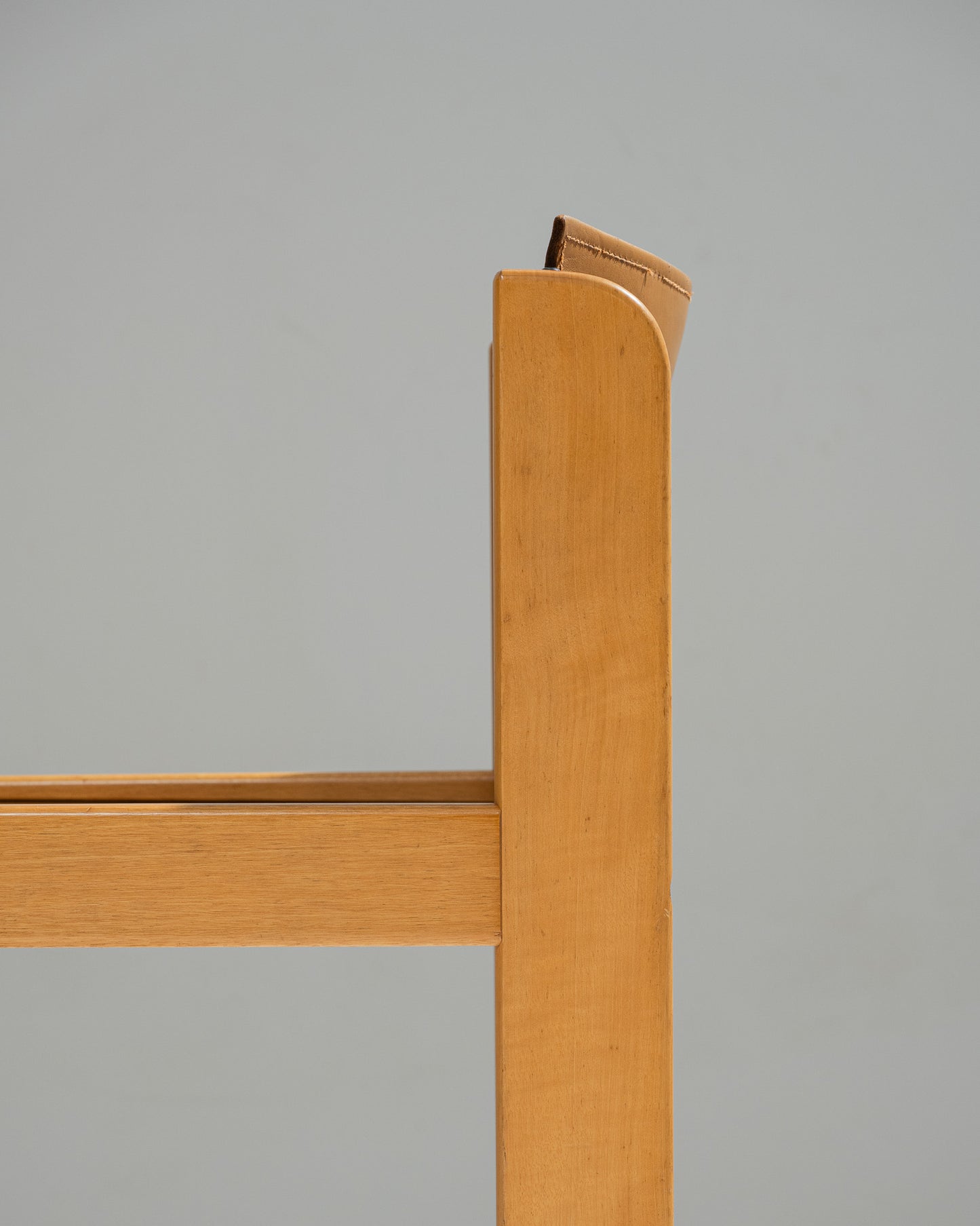 PAIR OF SADDLE LEATHER AND BEECHWOOD CHAIRS, IBISCO SEDIE, 1970s