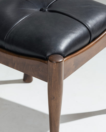 WALNUT AND LEATHER '620' CHAIR, SILVIO COPPOLA, BERNINI, 1960s