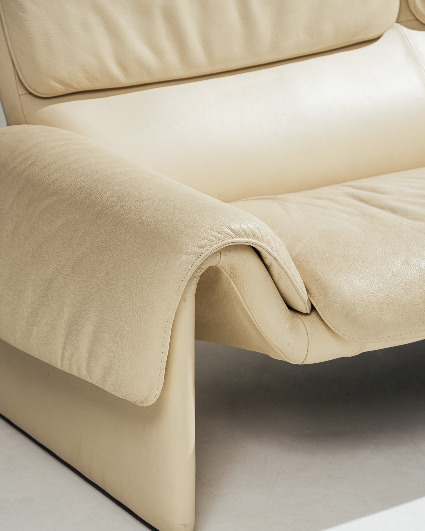 'DS 2011' LEATHER SOFA, DE SEDE, 1980s