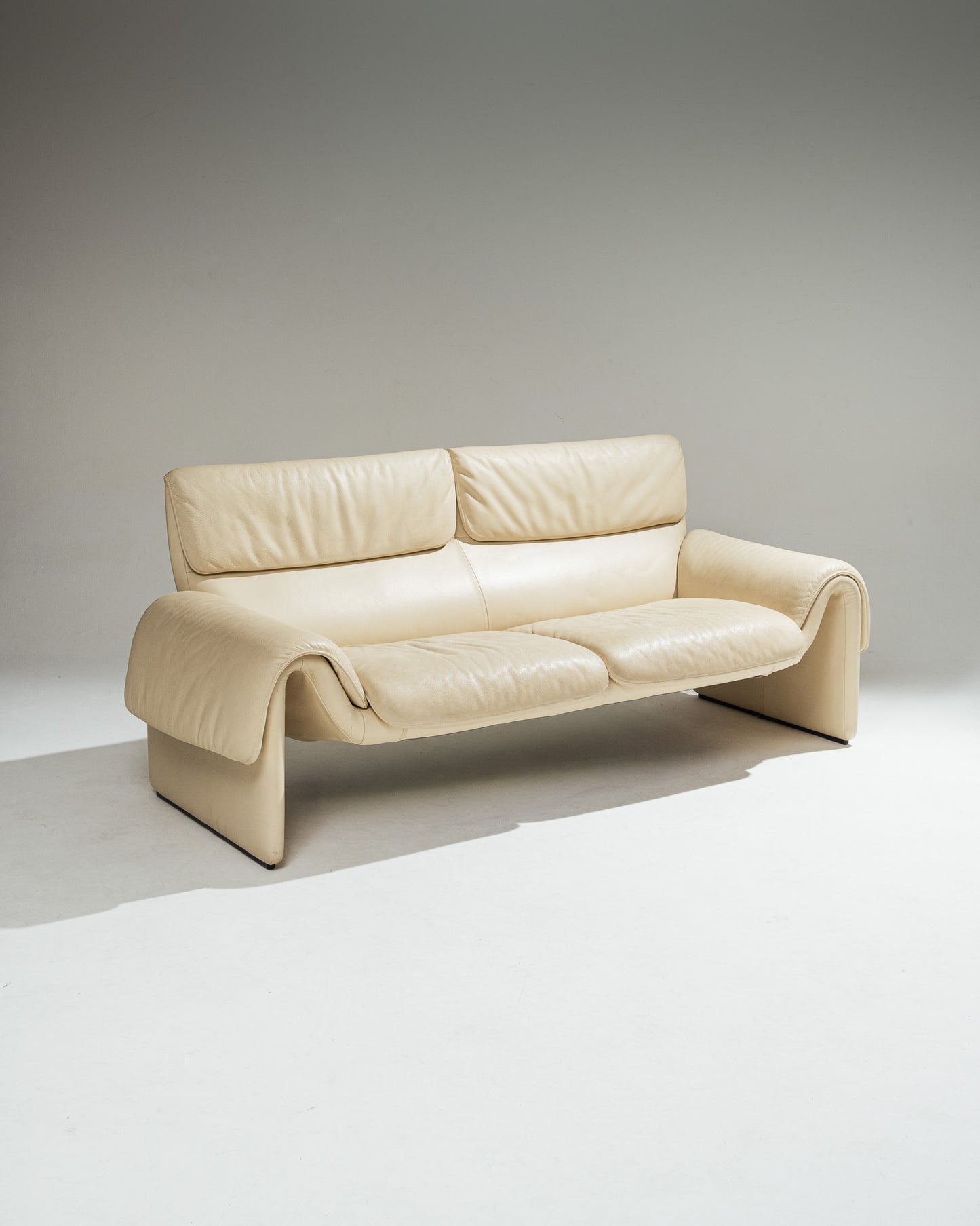 'DS 2011' LEATHER SOFA, DE SEDE, 1980s