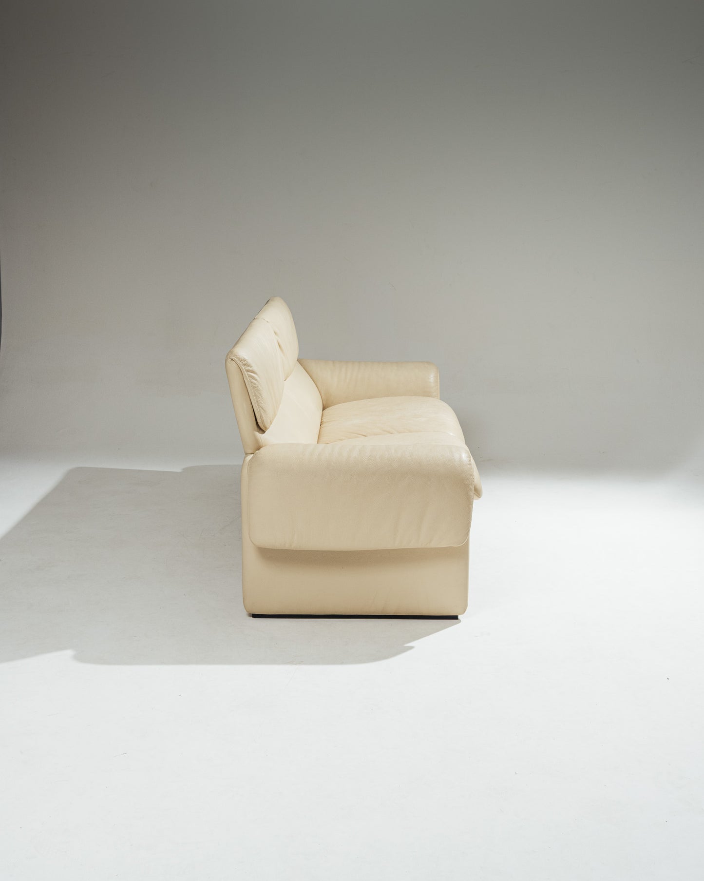'DS 2011' LEATHER SOFA, DE SEDE, 1980s