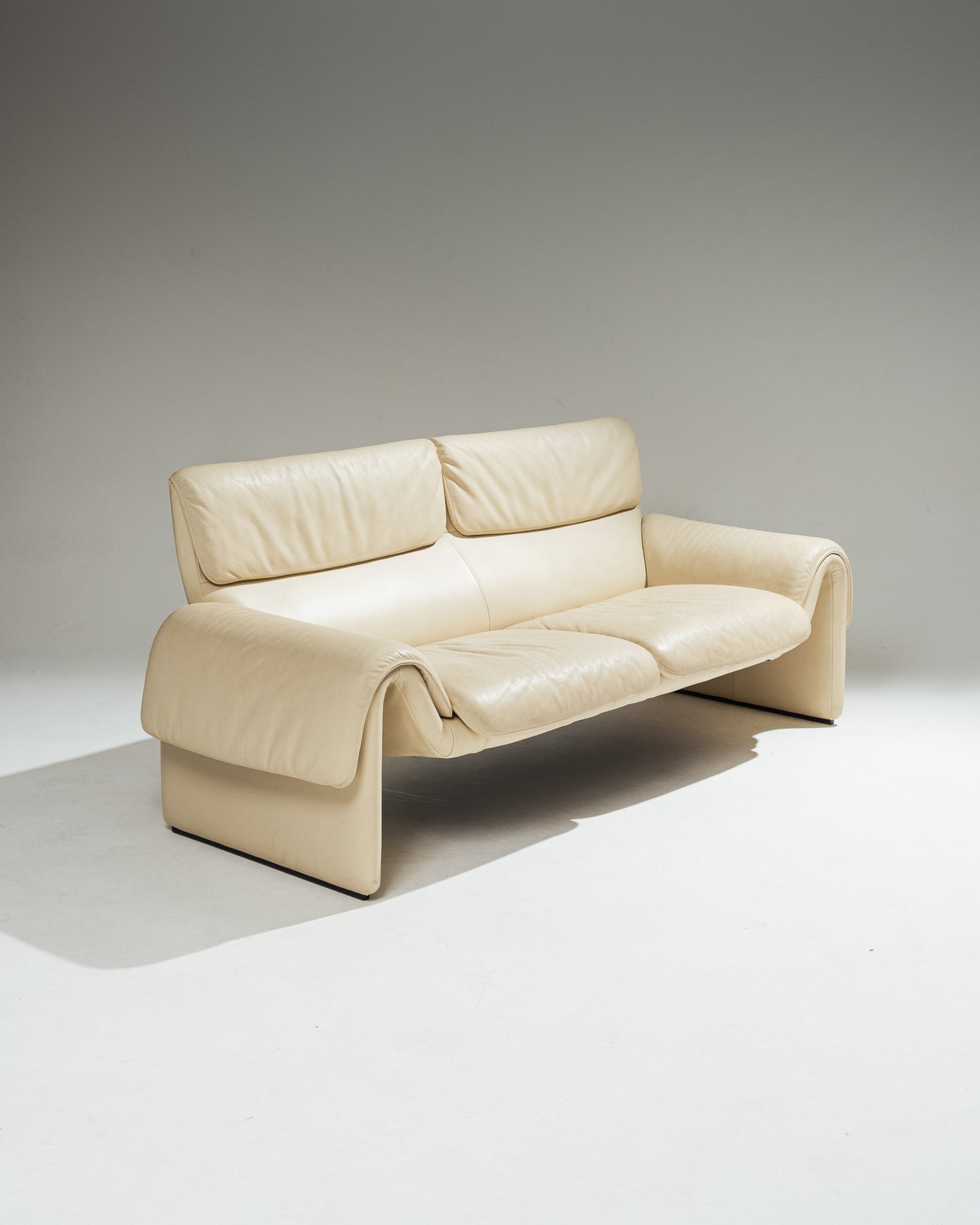 'DS 2011' LEATHER SOFA, DE SEDE, 1980s