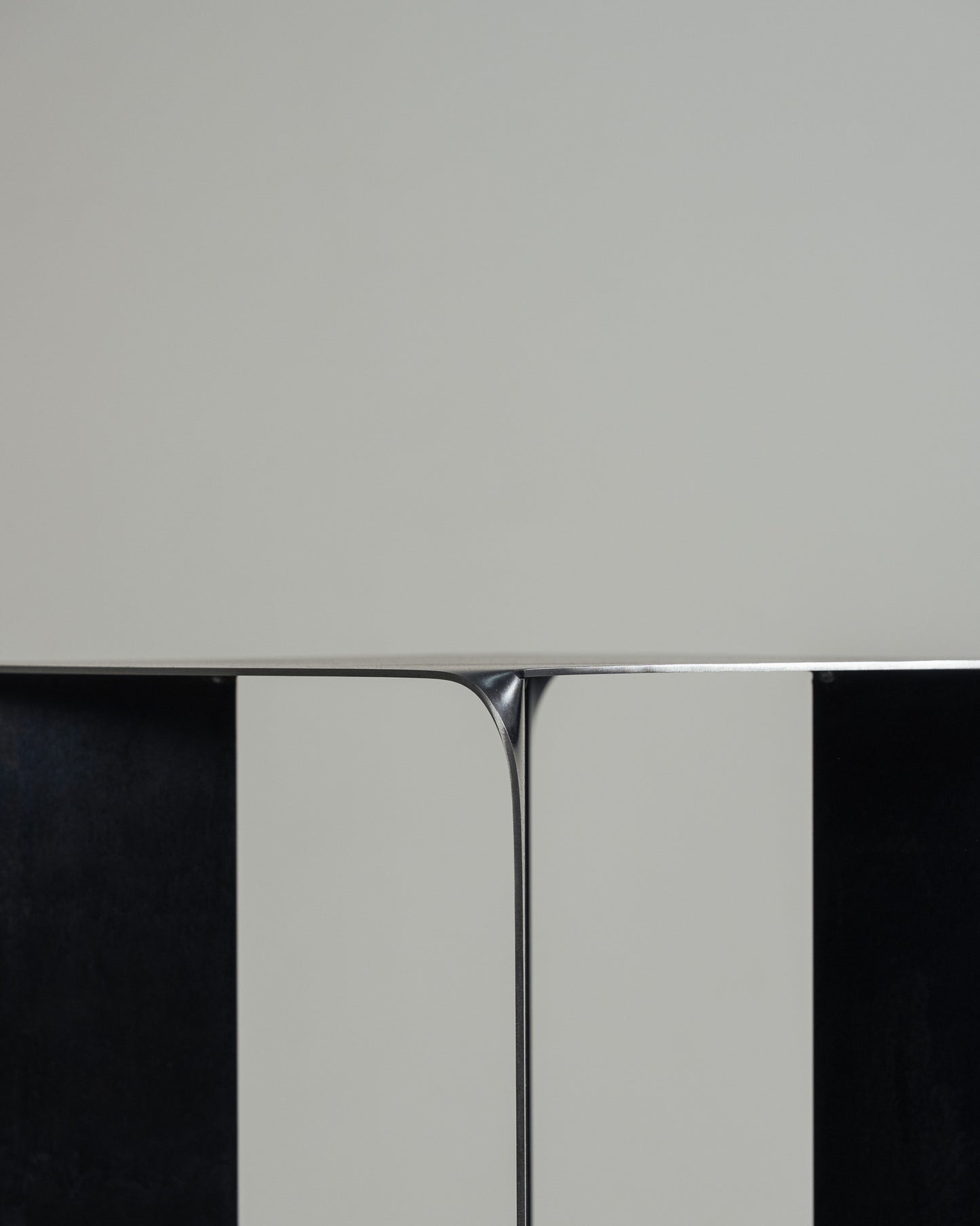 L TOMO SHELF