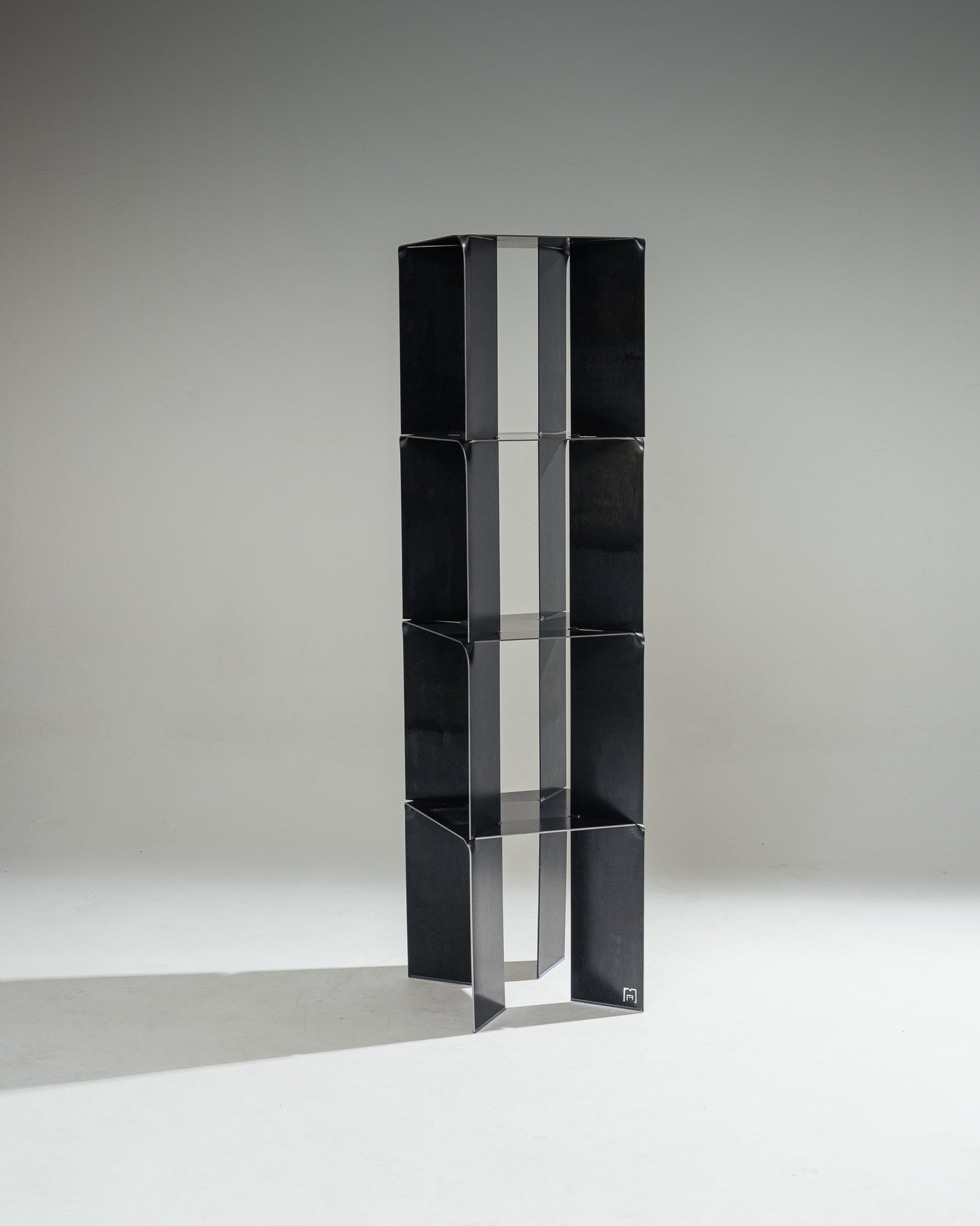 L TOMO SHELF