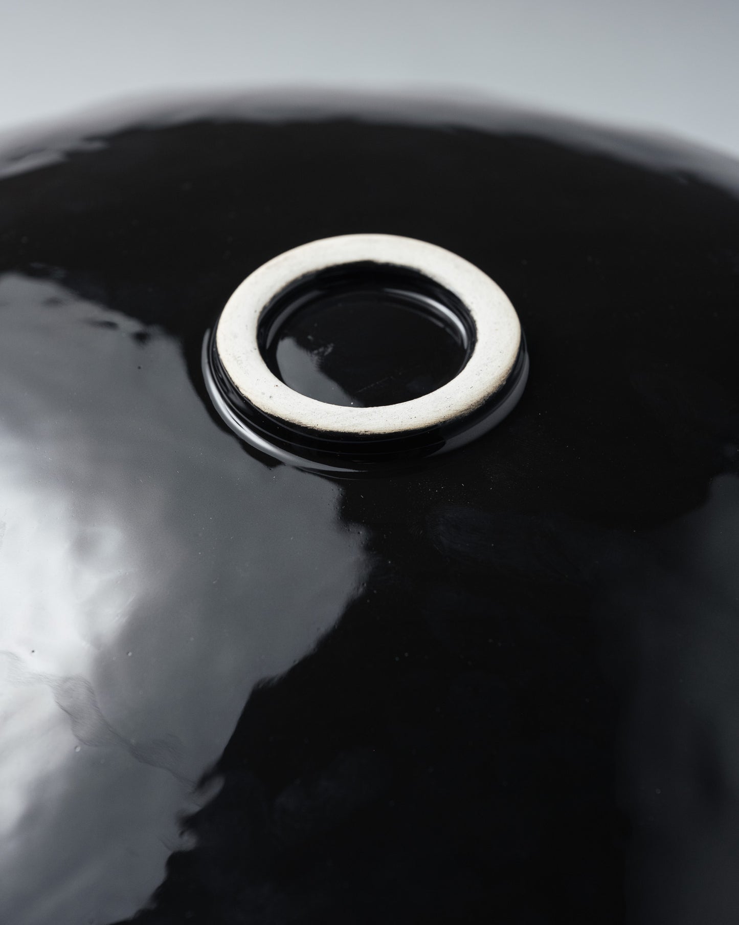 BLACK CERAMIC PLATE, ELDAROV.T