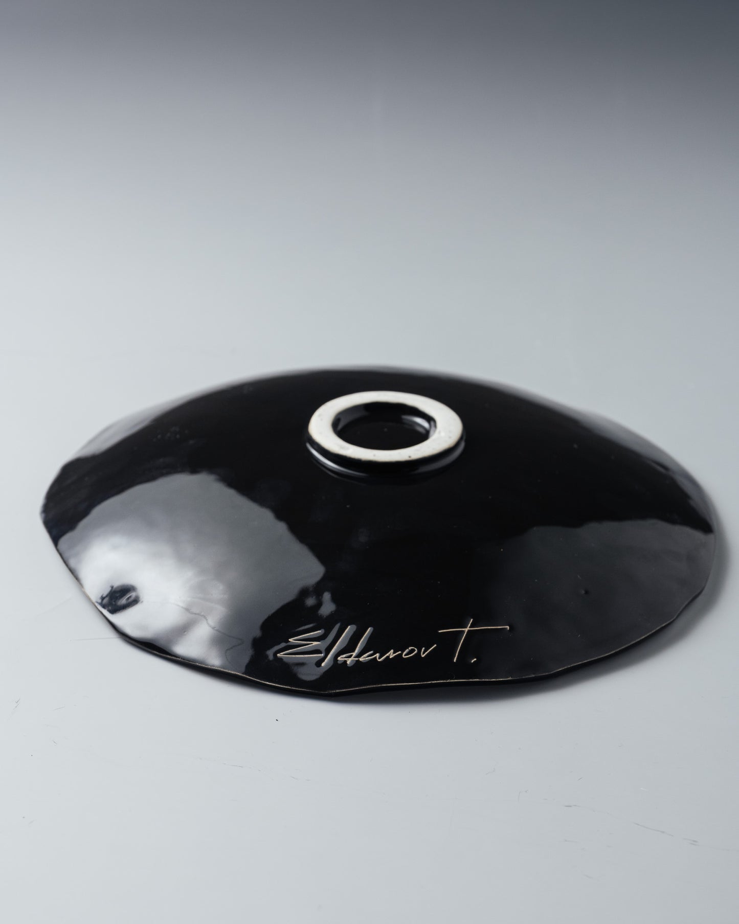BLACK CERAMIC PLATE, ELDAROV.T