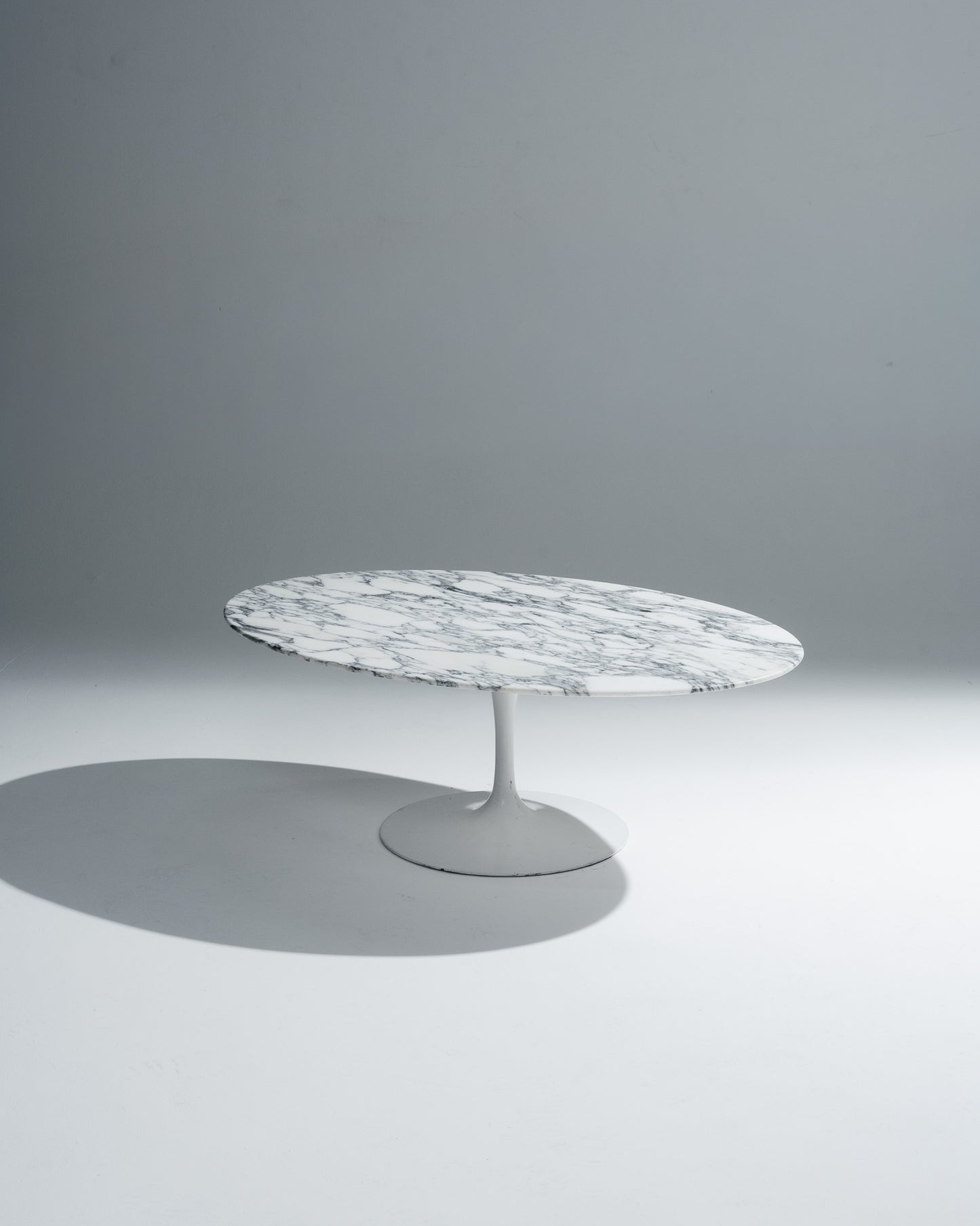 'TULIP' COFFEE TABLE, EERO SAARINEN, KNOLL INTERNATIONAL, 1950s
