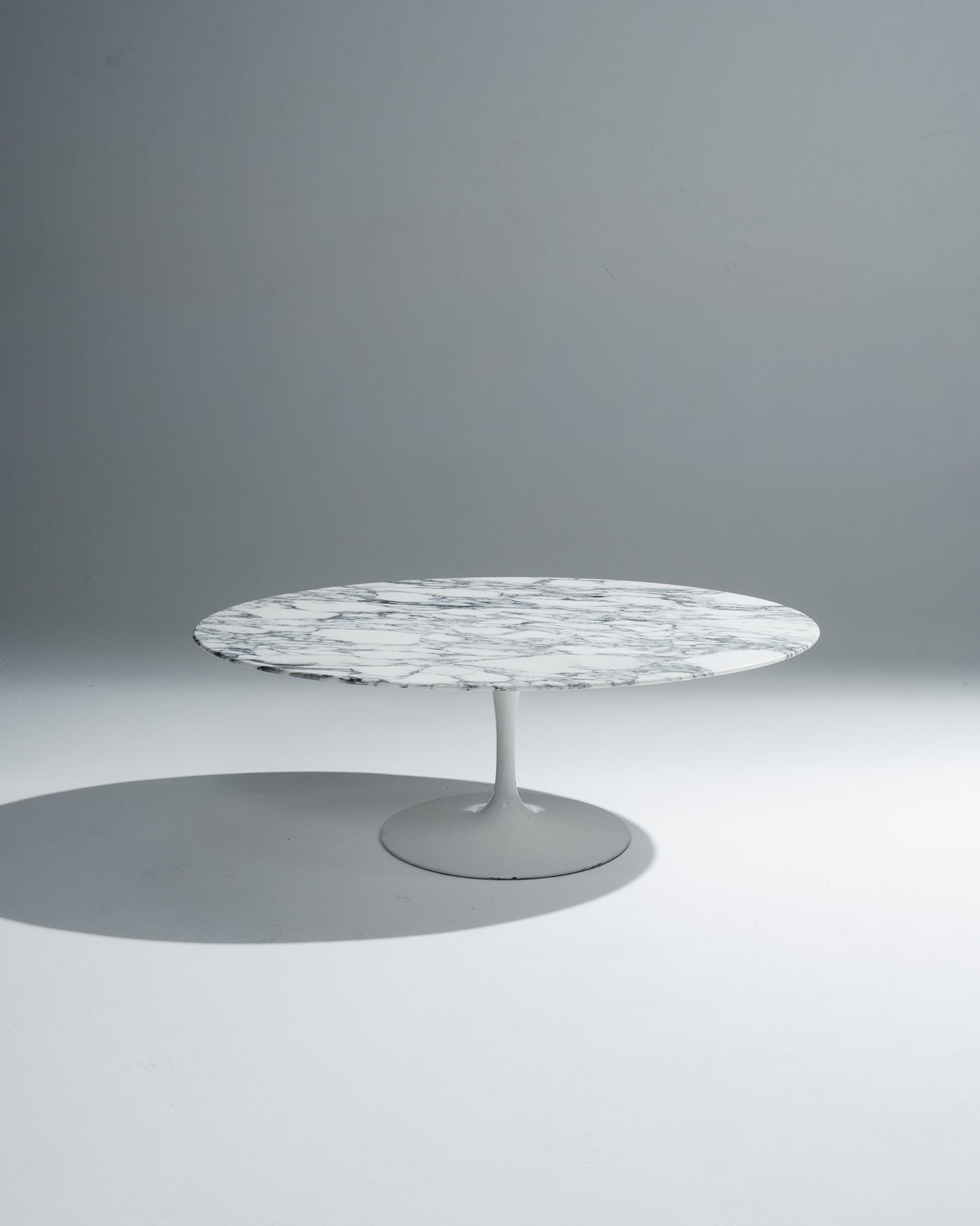'TULIP' COFFEE TABLE, EERO SAARINEN, KNOLL INTERNATIONAL, 1950s