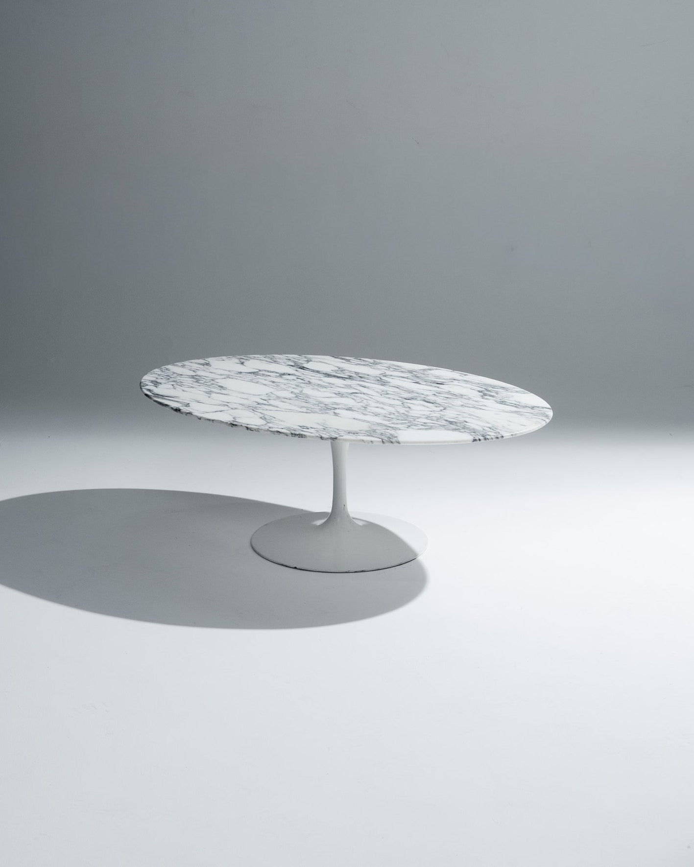 'TULIP' COFFEE TABLE, EERO SAARINEN, KNOLL INTERNATIONAL, 1950s