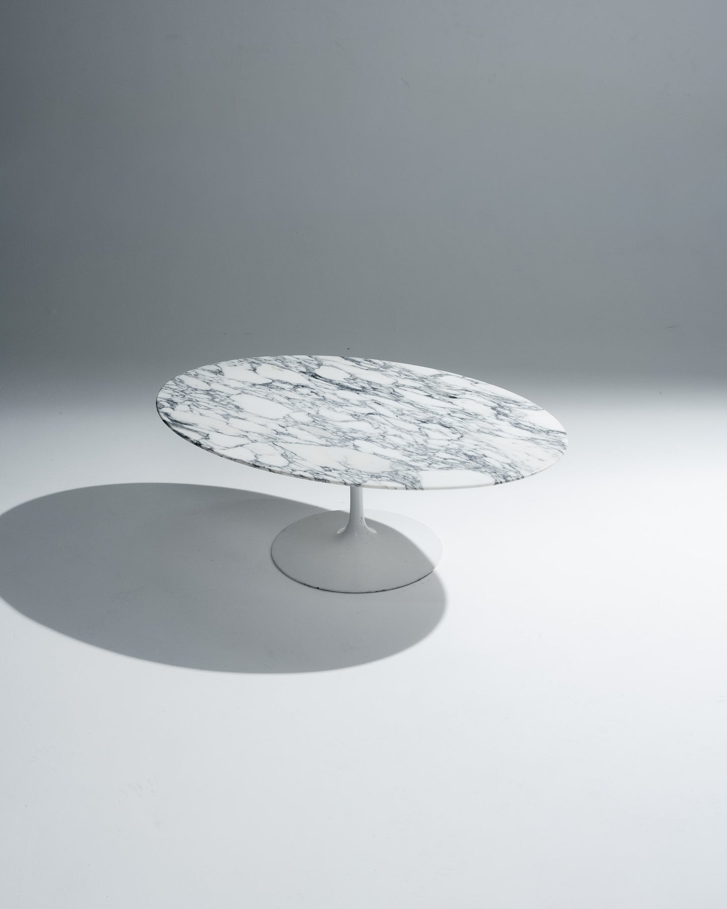 'TULIP' COFFEE TABLE, EERO SAARINEN, KNOLL INTERNATIONAL, 1950s