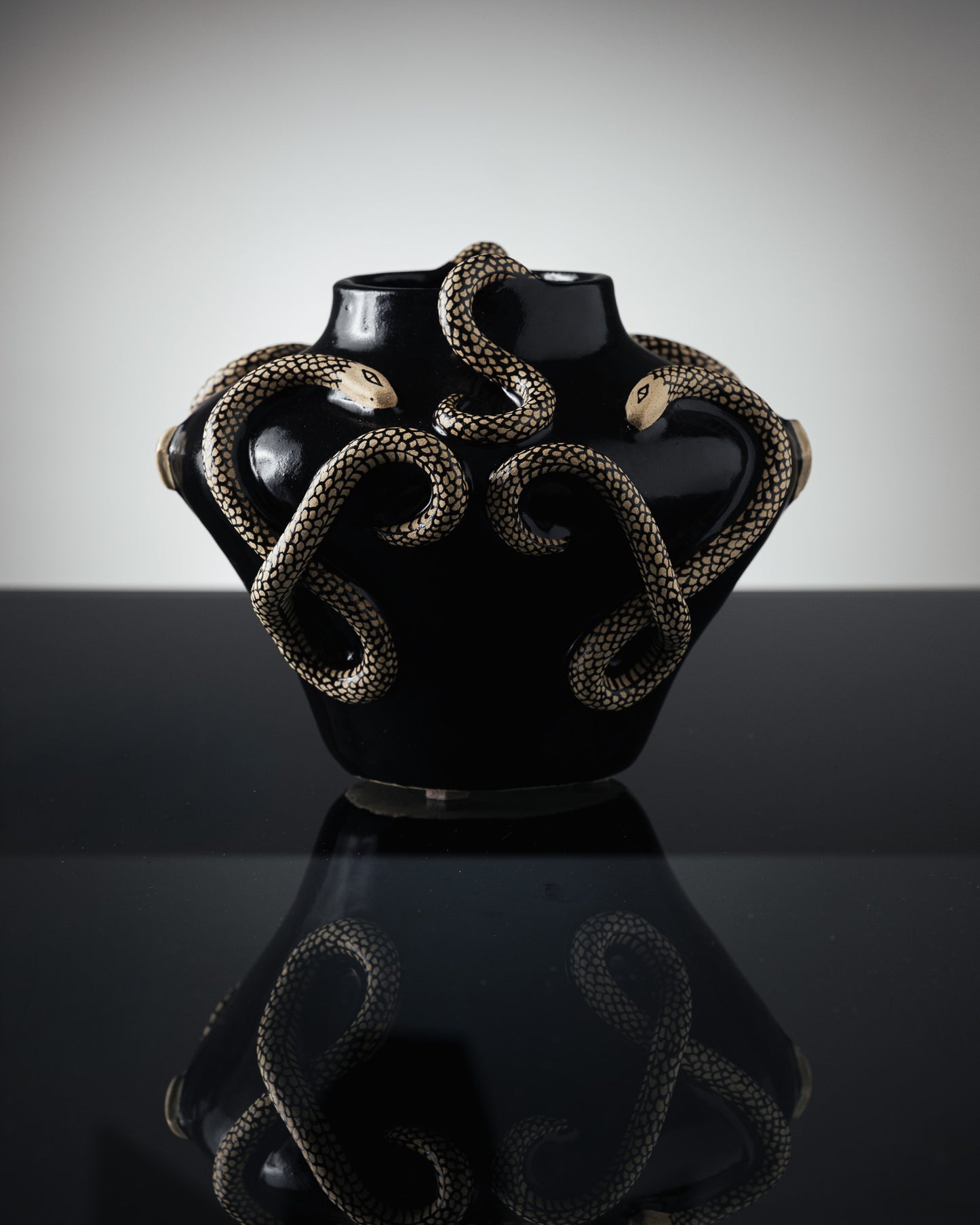 BLACK VASE 'CRÉPUSCULE'