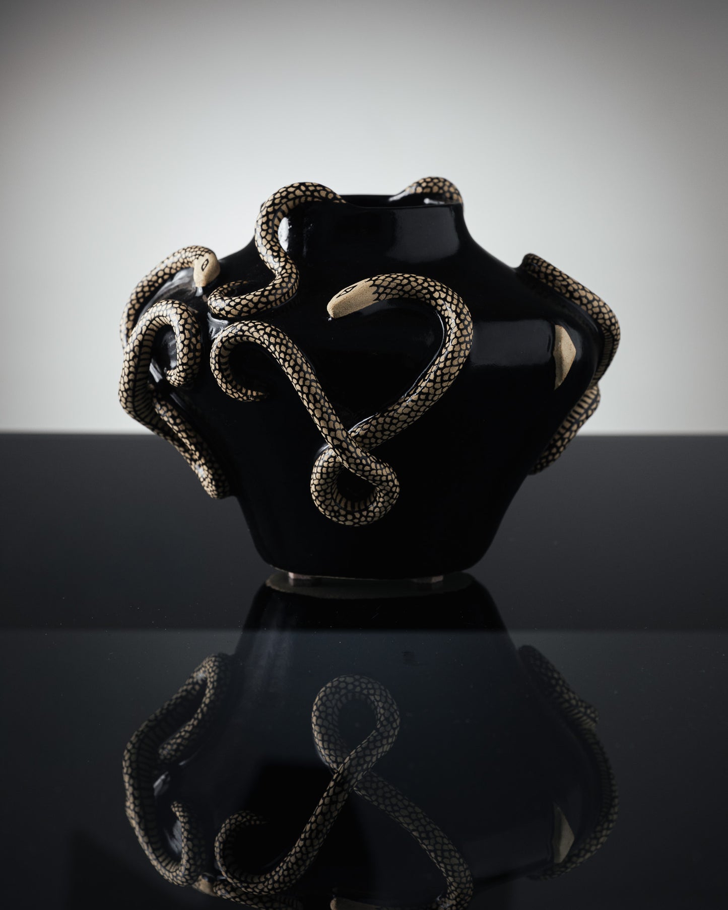 BLACK VASE 'CRÉPUSCULE'