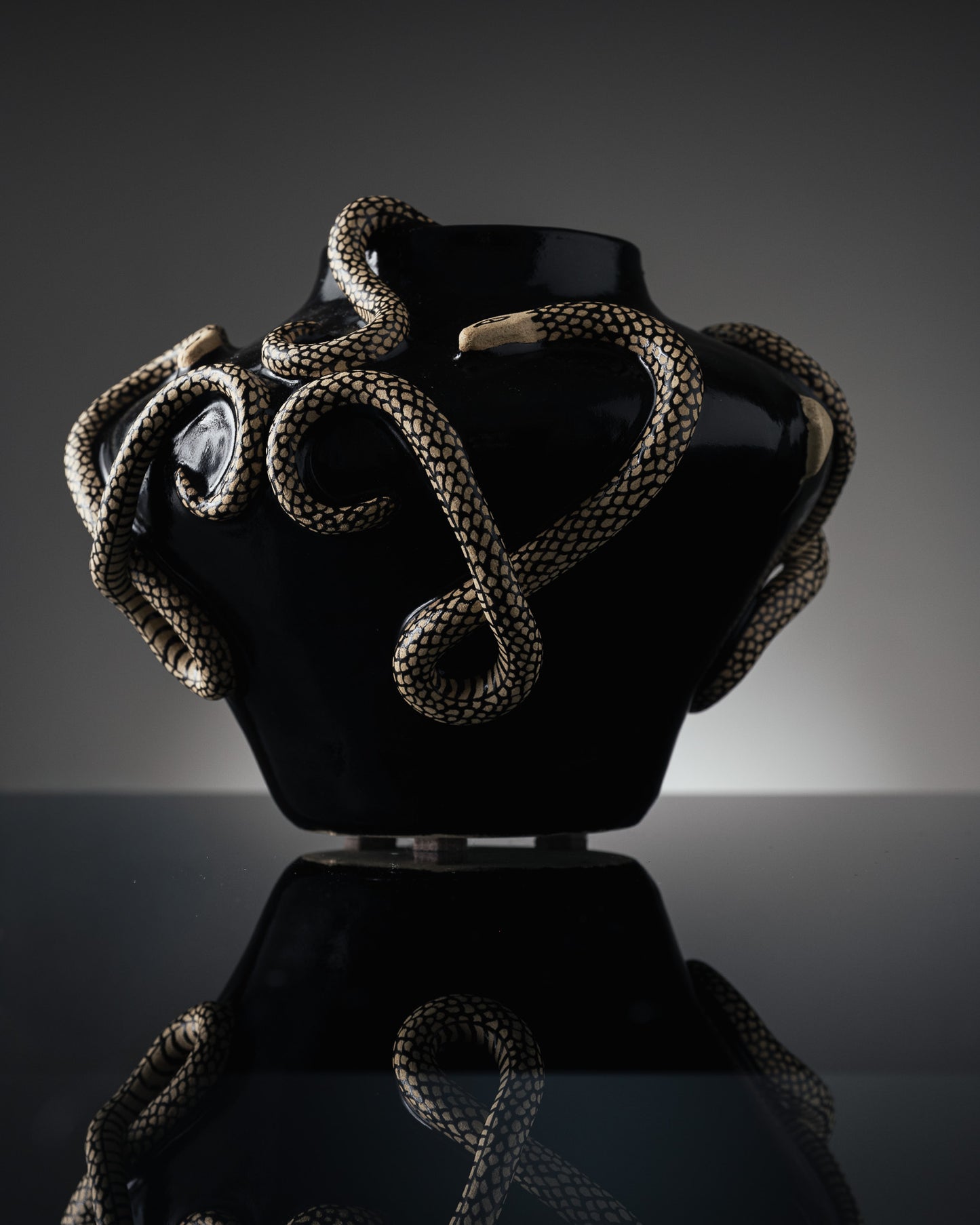 BLACK VASE 'CRÉPUSCULE'