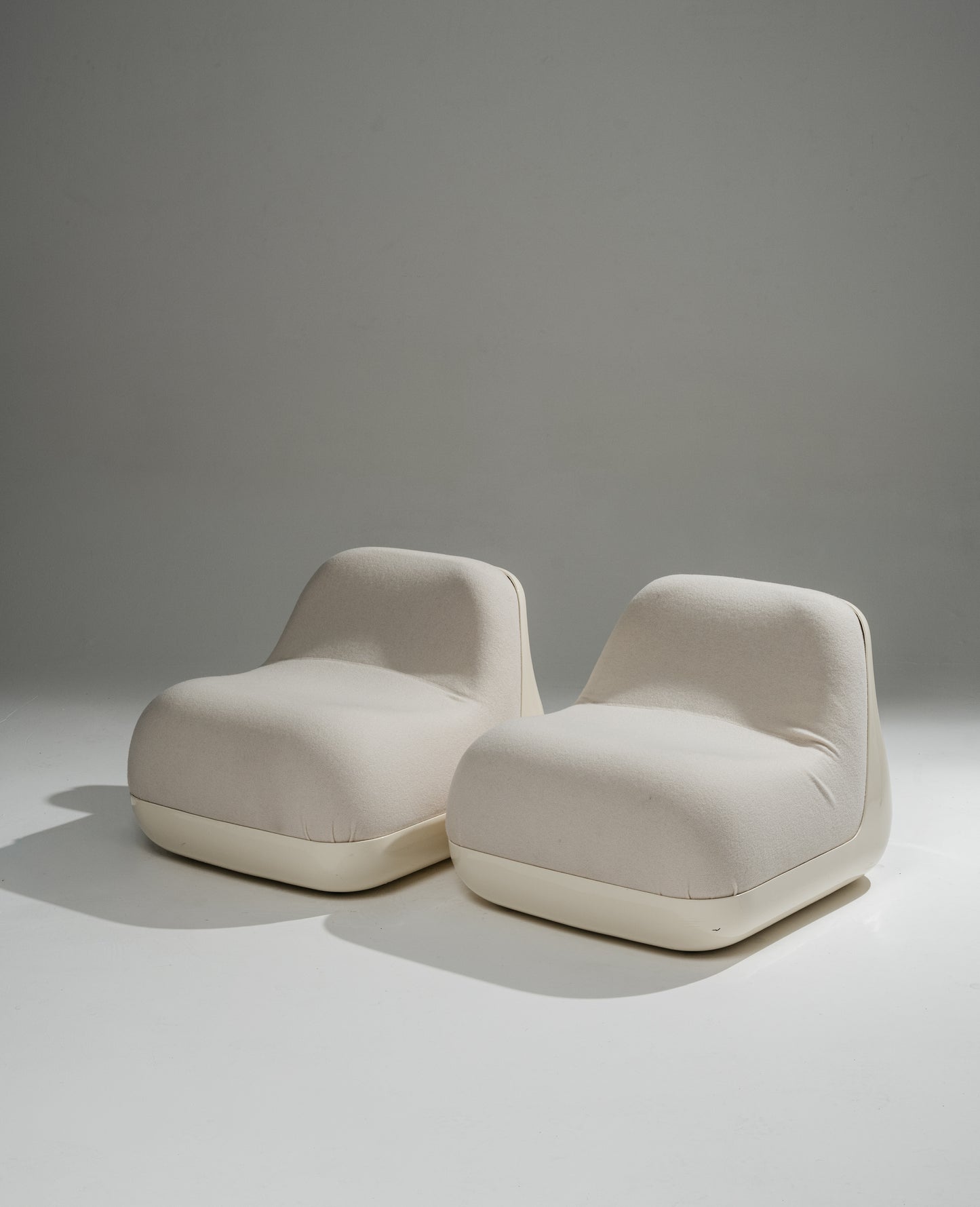 PAIRE DE FAUTEUILS 'JUMBO', ROSSELLI, SAPORITI, 1970s