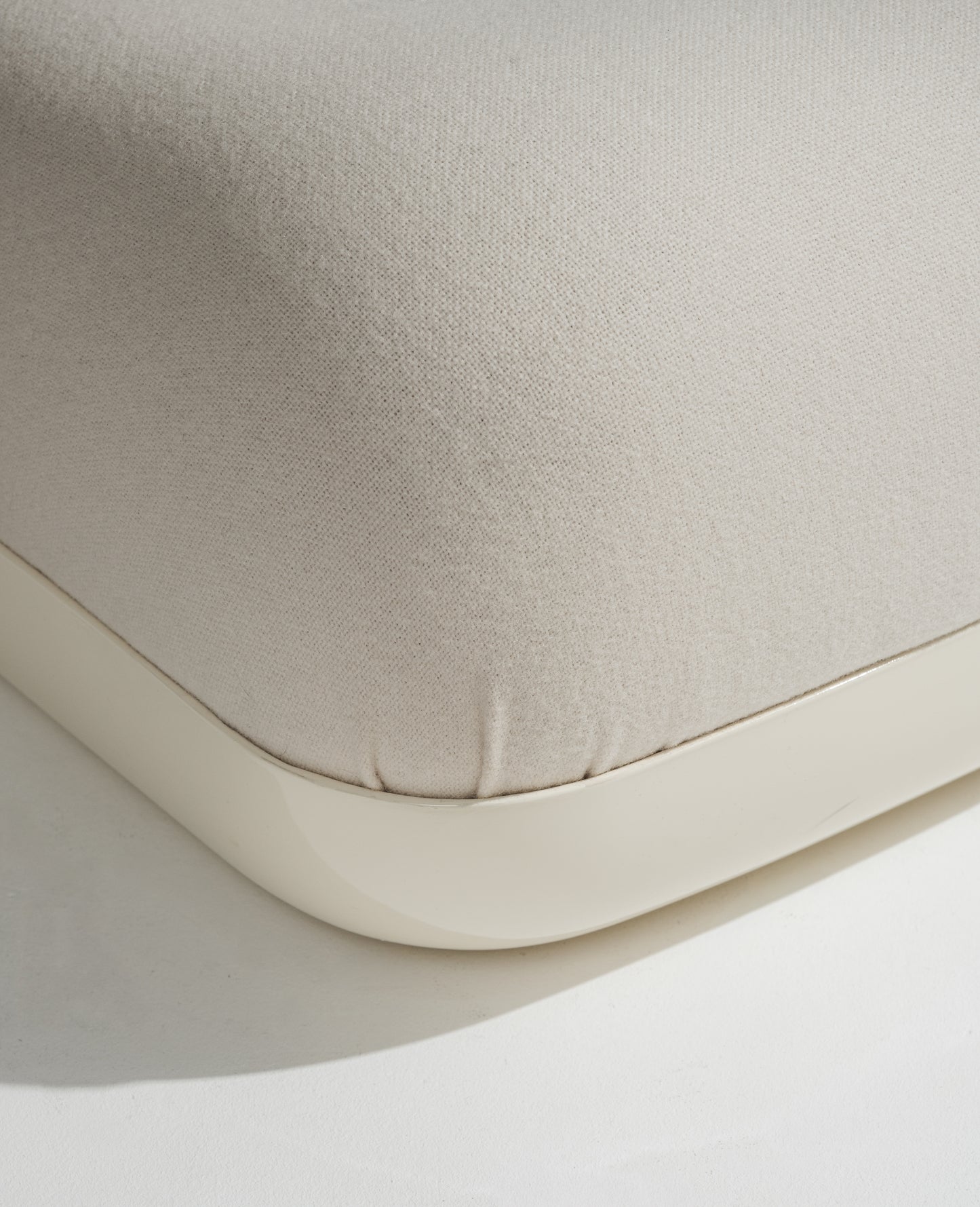 PAIRE DE FAUTEUILS 'JUMBO', ROSSELLI, SAPORITI, 1970s