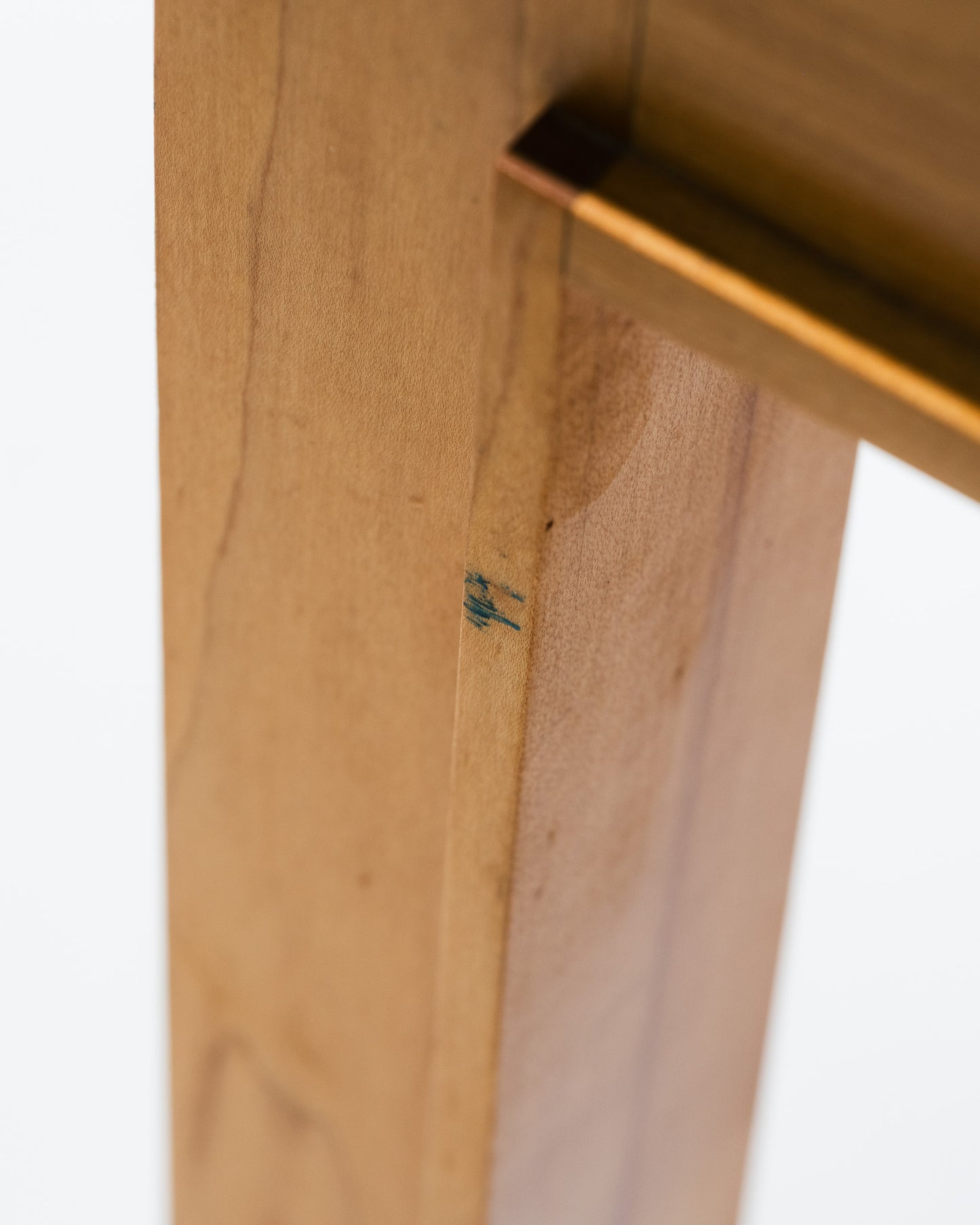 PAIRE DE TABLES DE CHEVET EN MARBRE ET BOIS, 1980s