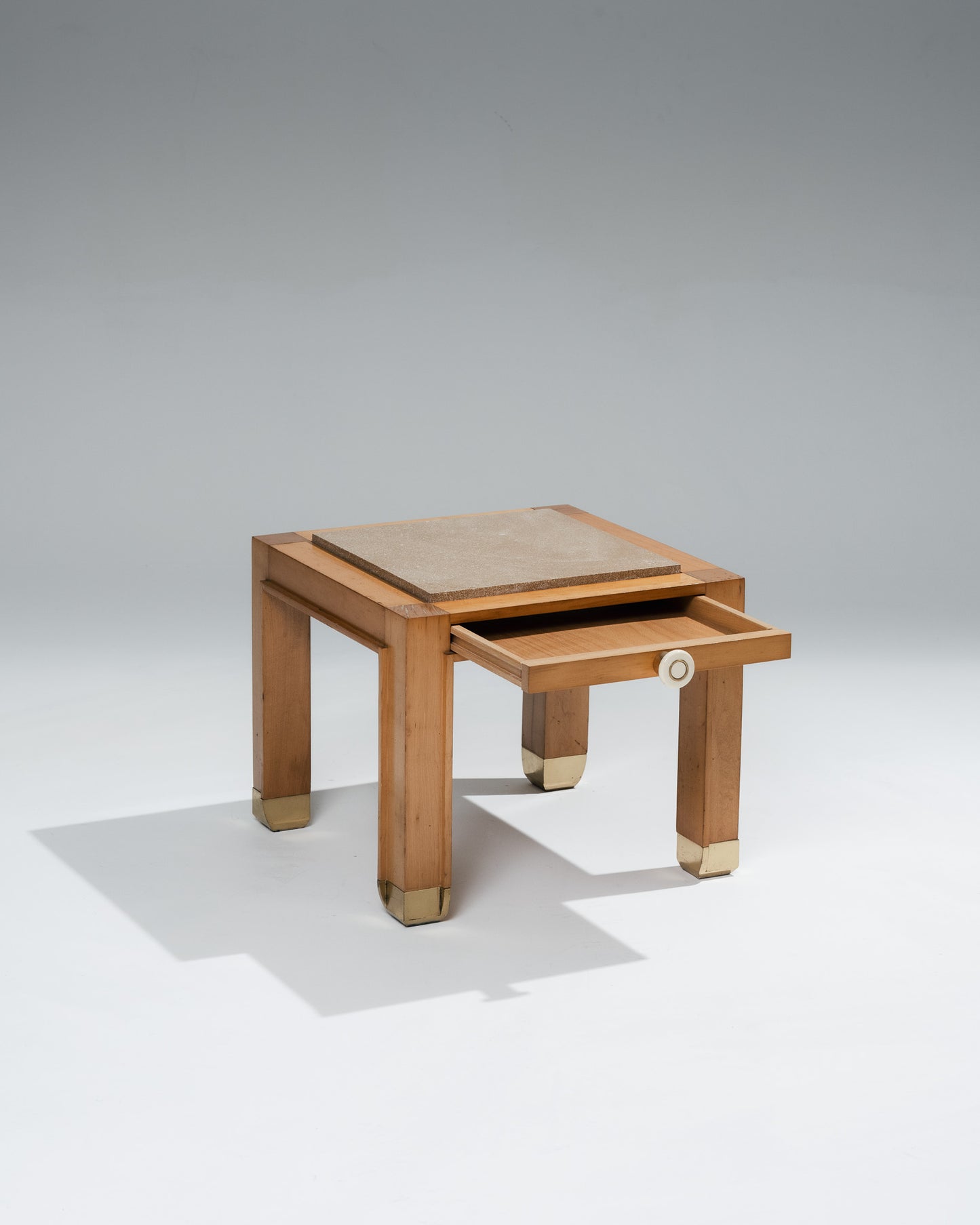 PAIRE DE TABLES DE CHEVET EN MARBRE ET BOIS, 1980s