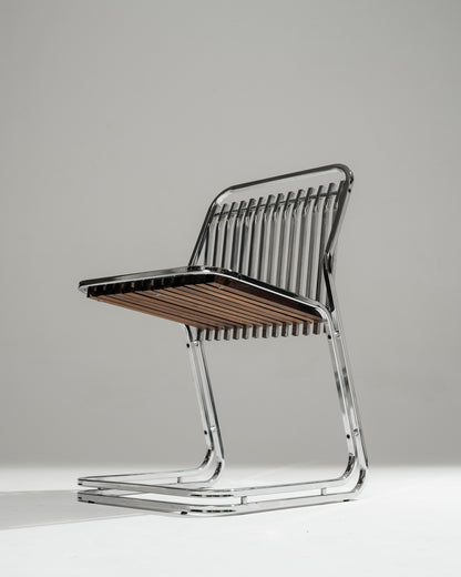 CANTILEVER CHAIR IN CHROME-PLATED STEEL AND WOOD, 1970s