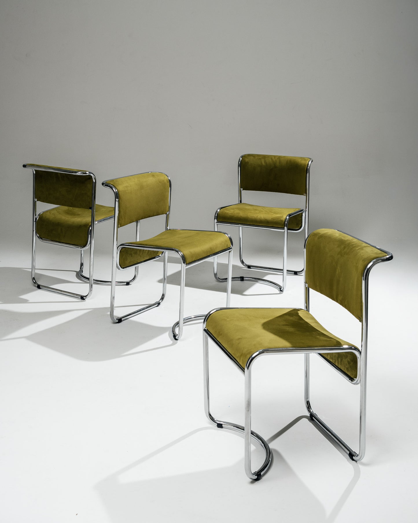 CHAISE EN TISSU ET ACIER CHROMÉ, 1970s