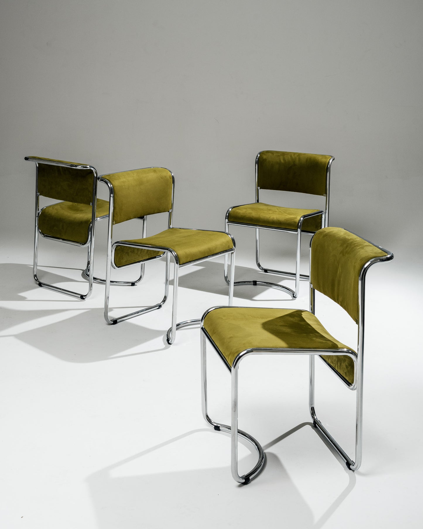 CHAISE EN TISSU ET ACIER CHROMÉ, 1970s