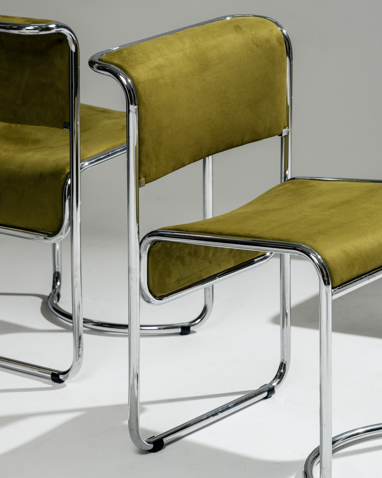 PAIRE DE CHAISES EN TISSU ET ACIER CHROMÉ, 1970s