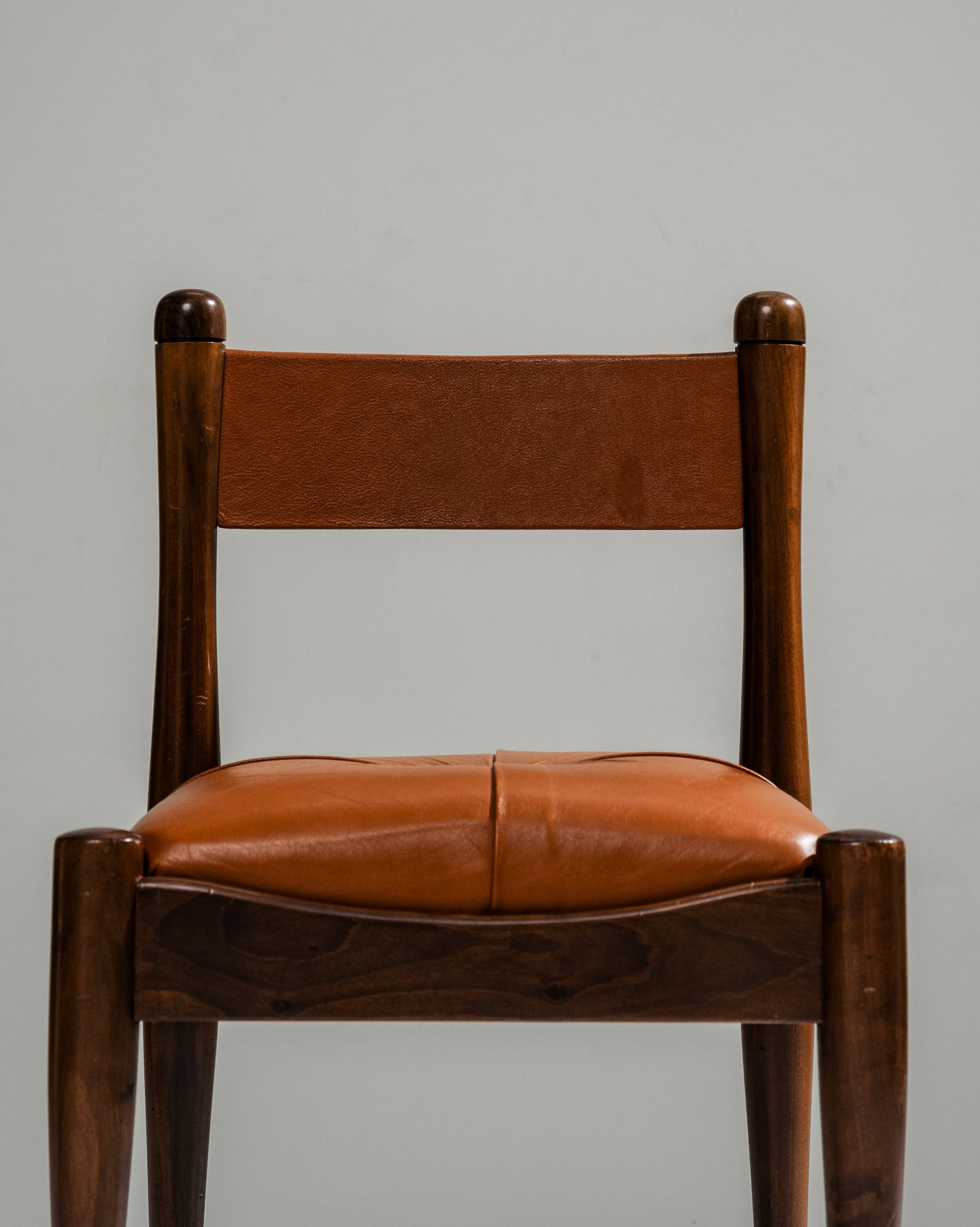 WALNUT AND LEATHER '620' CHAIR, SILVIO COPPOLA, BERNINI, 1960s
