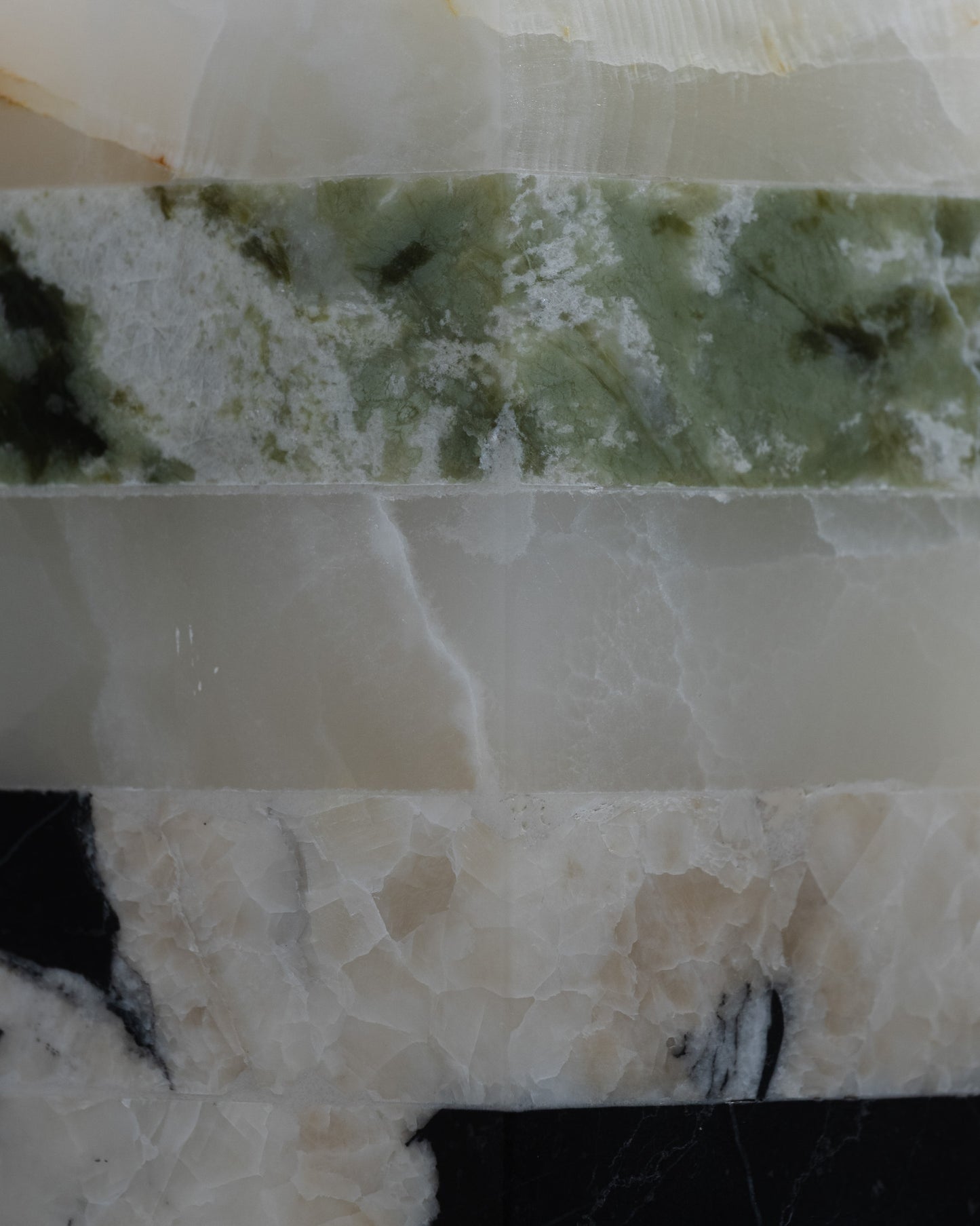 MARBLE AND GREEN ONYX SCENTED CANDLE