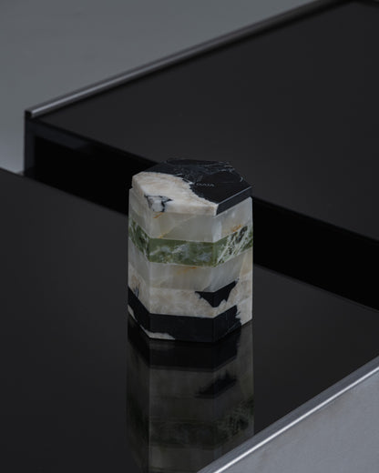 MARBLE AND GREEN ONYX SCENTED CANDLE