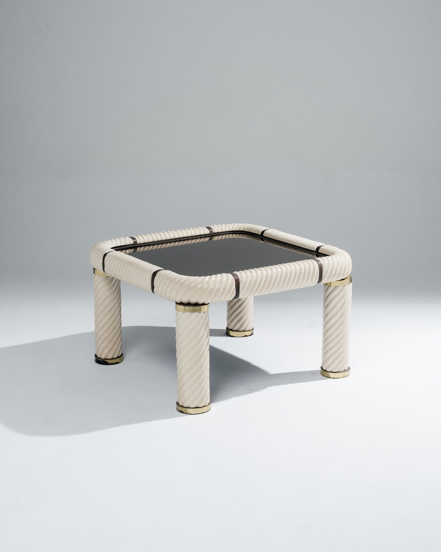 PAIRE DE TABLES BASSES MIROIR ET CÉRAMIQUE, TOMMASO BARBI, 1970s