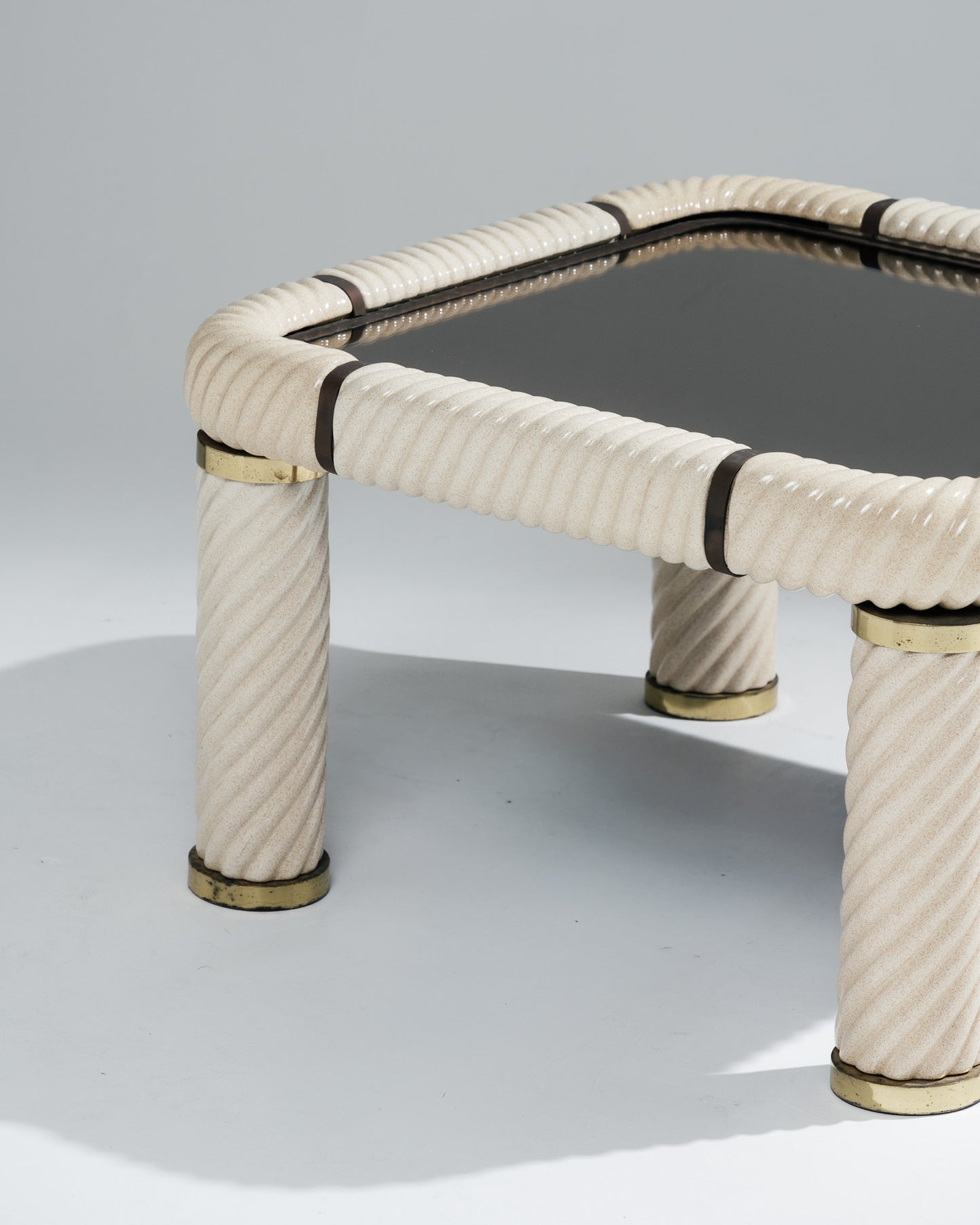 PAIRE DE TABLES BASSES MIROIR ET CÉRAMIQUE, TOMMASO BARBI, 1970s