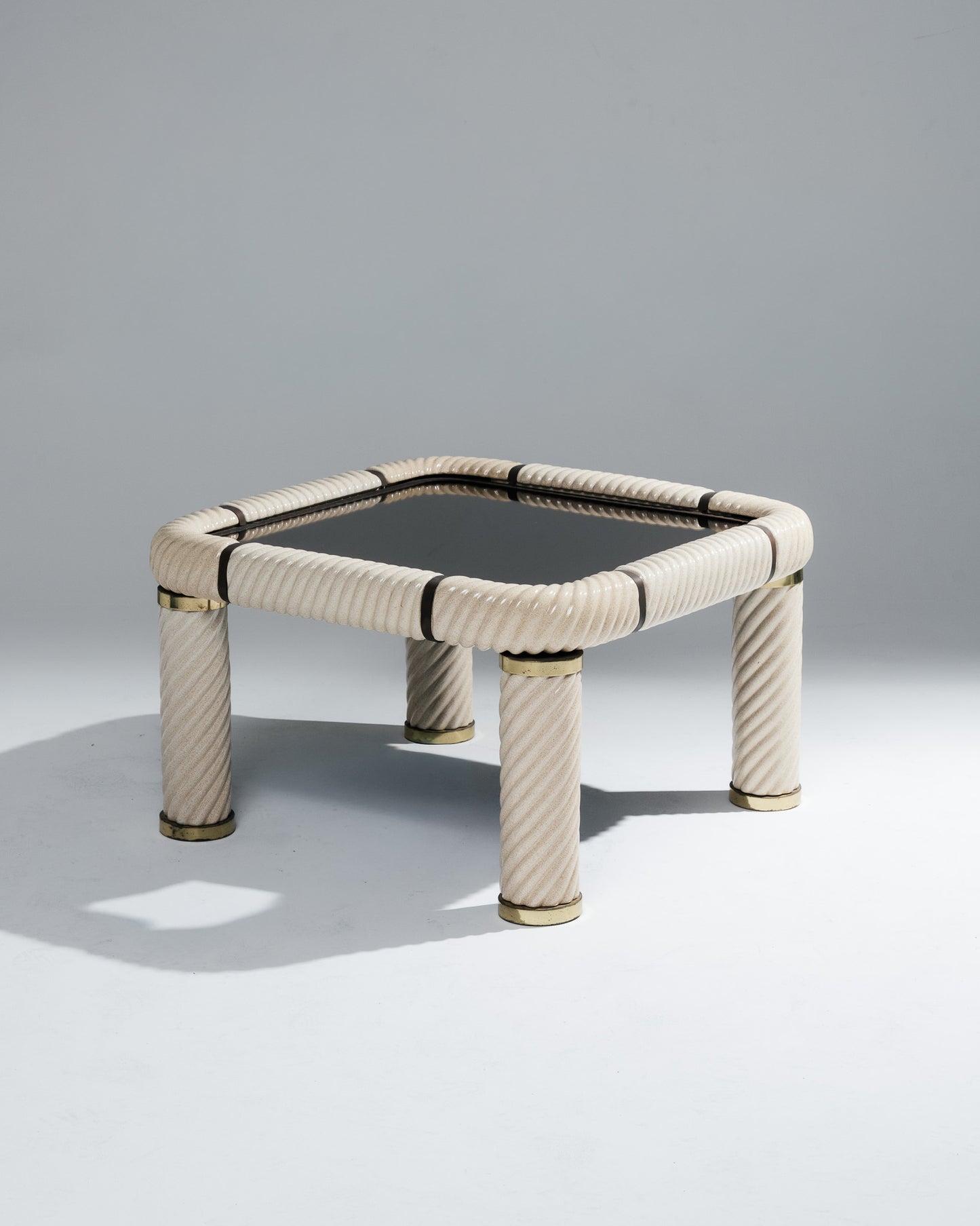 PAIRE DE TABLES BASSES MIROIR ET CÉRAMIQUE, TOMMASO BARBI, 1970s