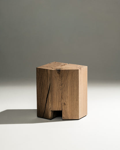 TABOURET EN CHÊNE MASSIF
