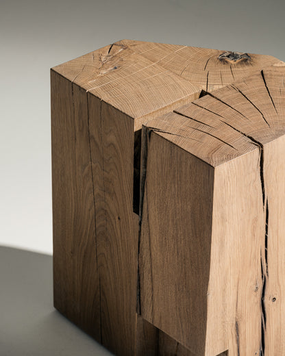 TABOURET EN CHÊNE MASSIF