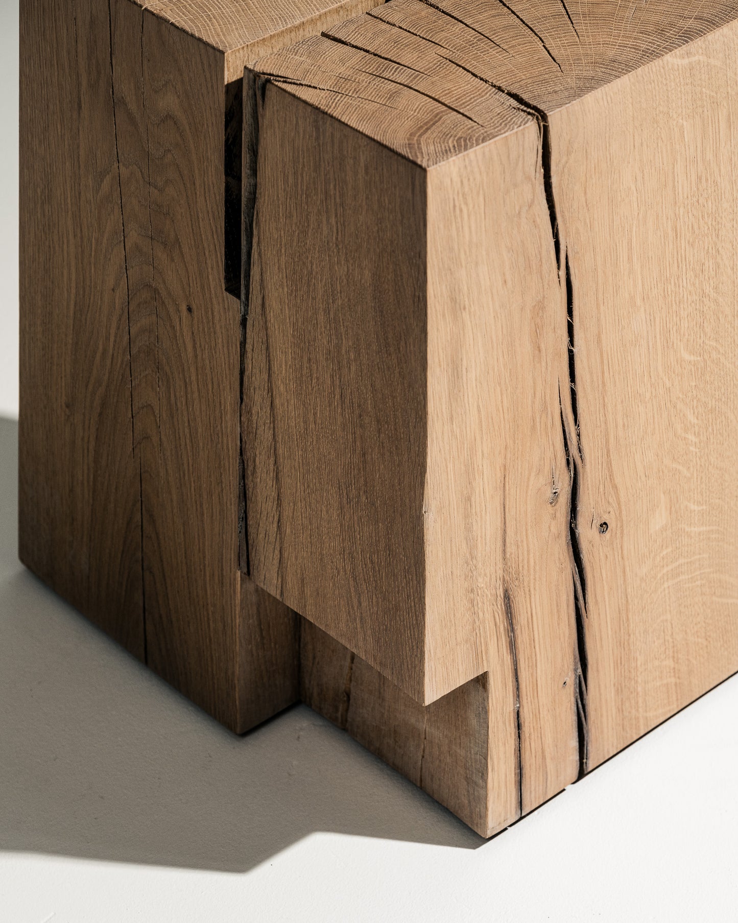 TABOURET EN CHÊNE MASSIF