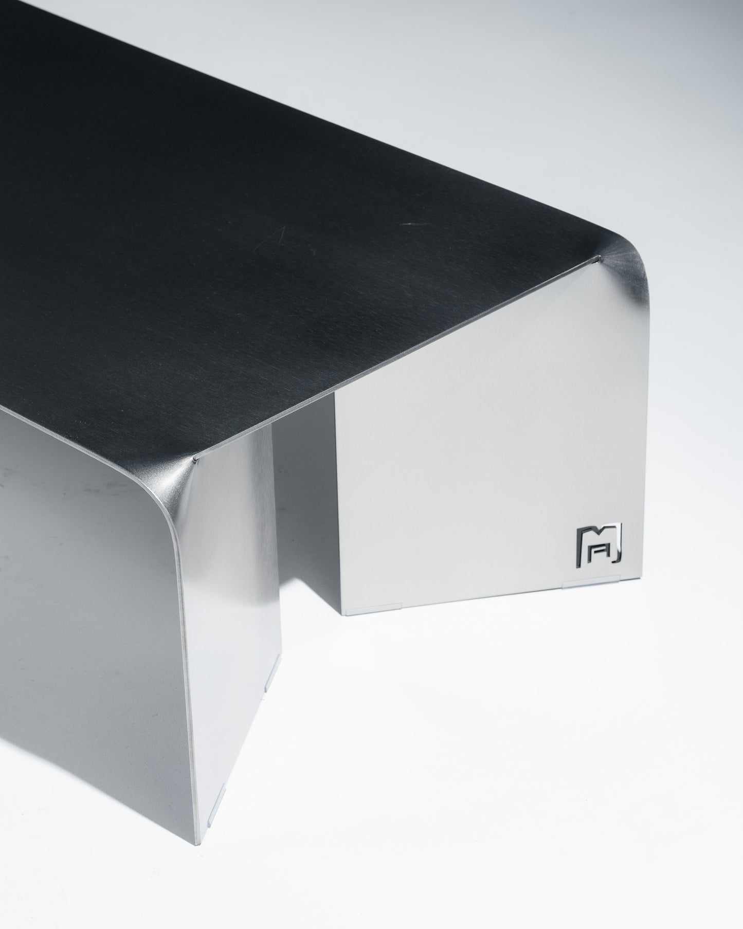 'DOA' COFFEE TABLE